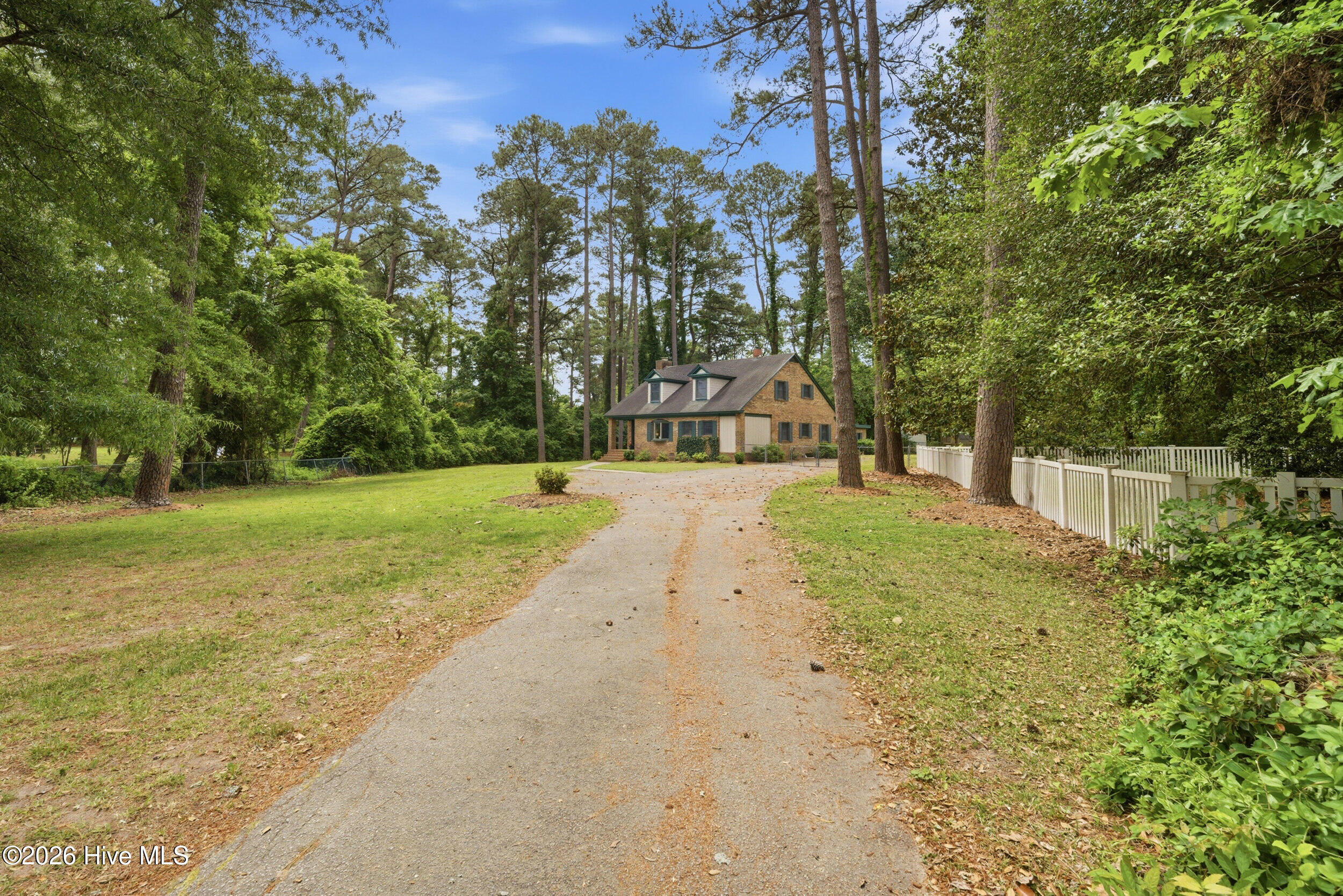 Homes for sale in Elizabeth City, NC | 1507 Rivershore Rd, Elizabeth City, NC 27909 | MLS# 100573312