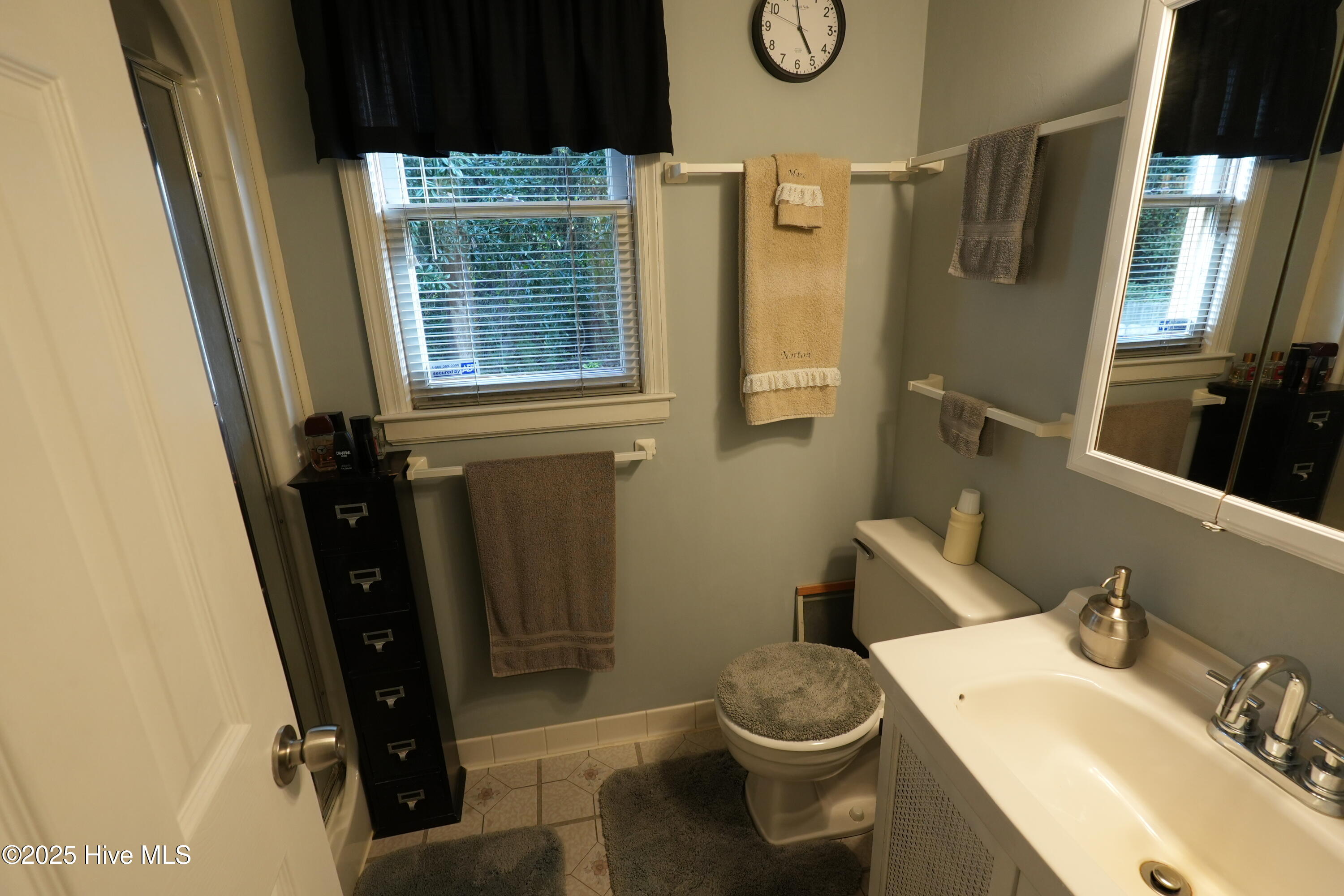 100534427 | Photo 14