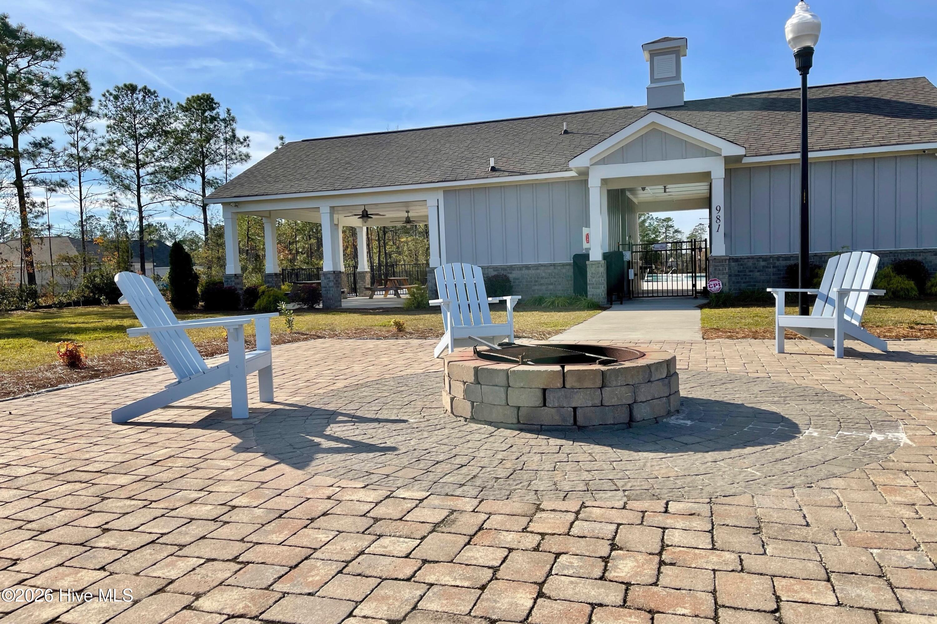 100551003 | Photo 25