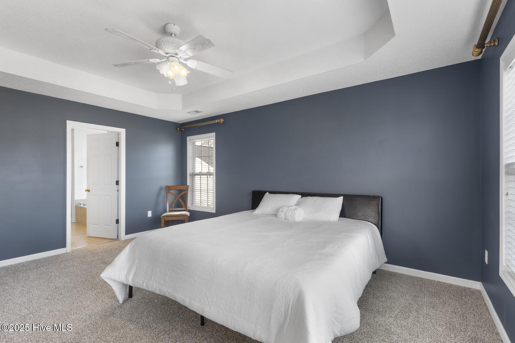 100490996 | Photo 24