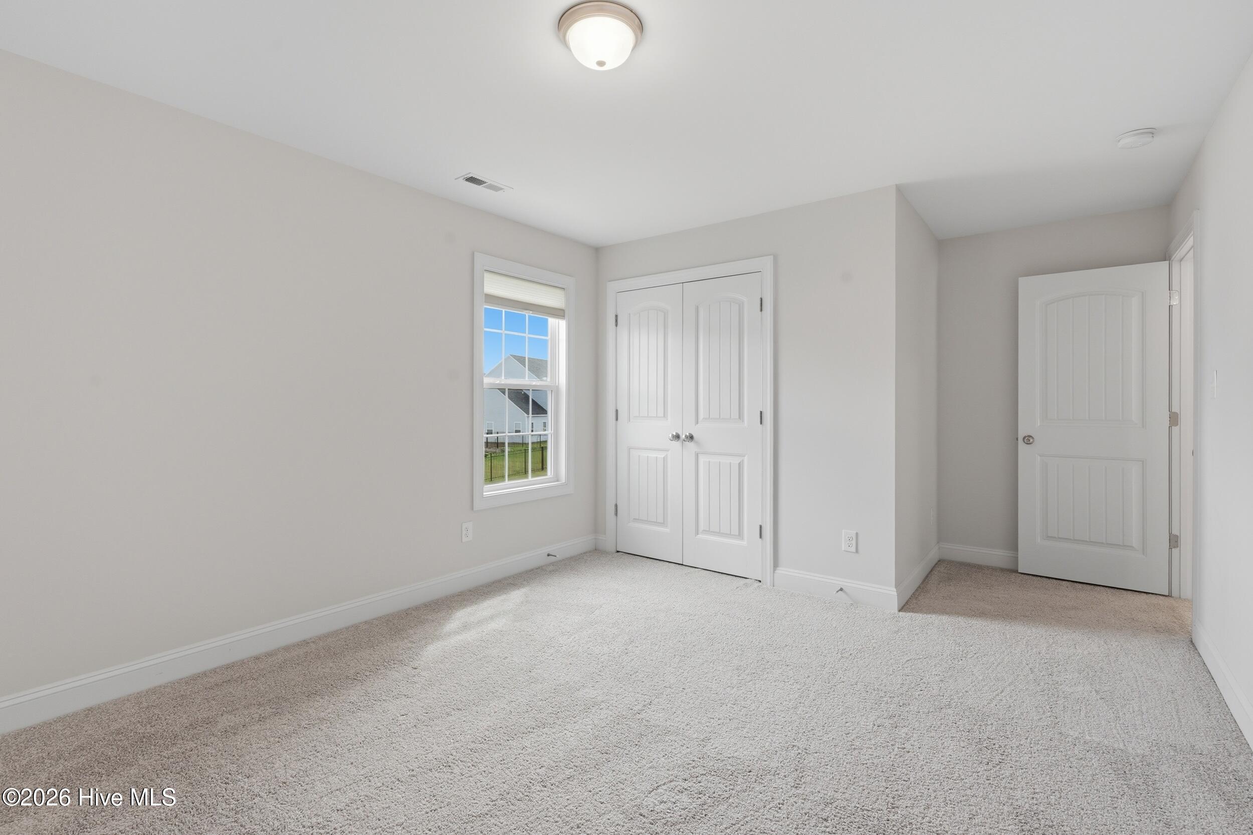 100559479 | Photo 36