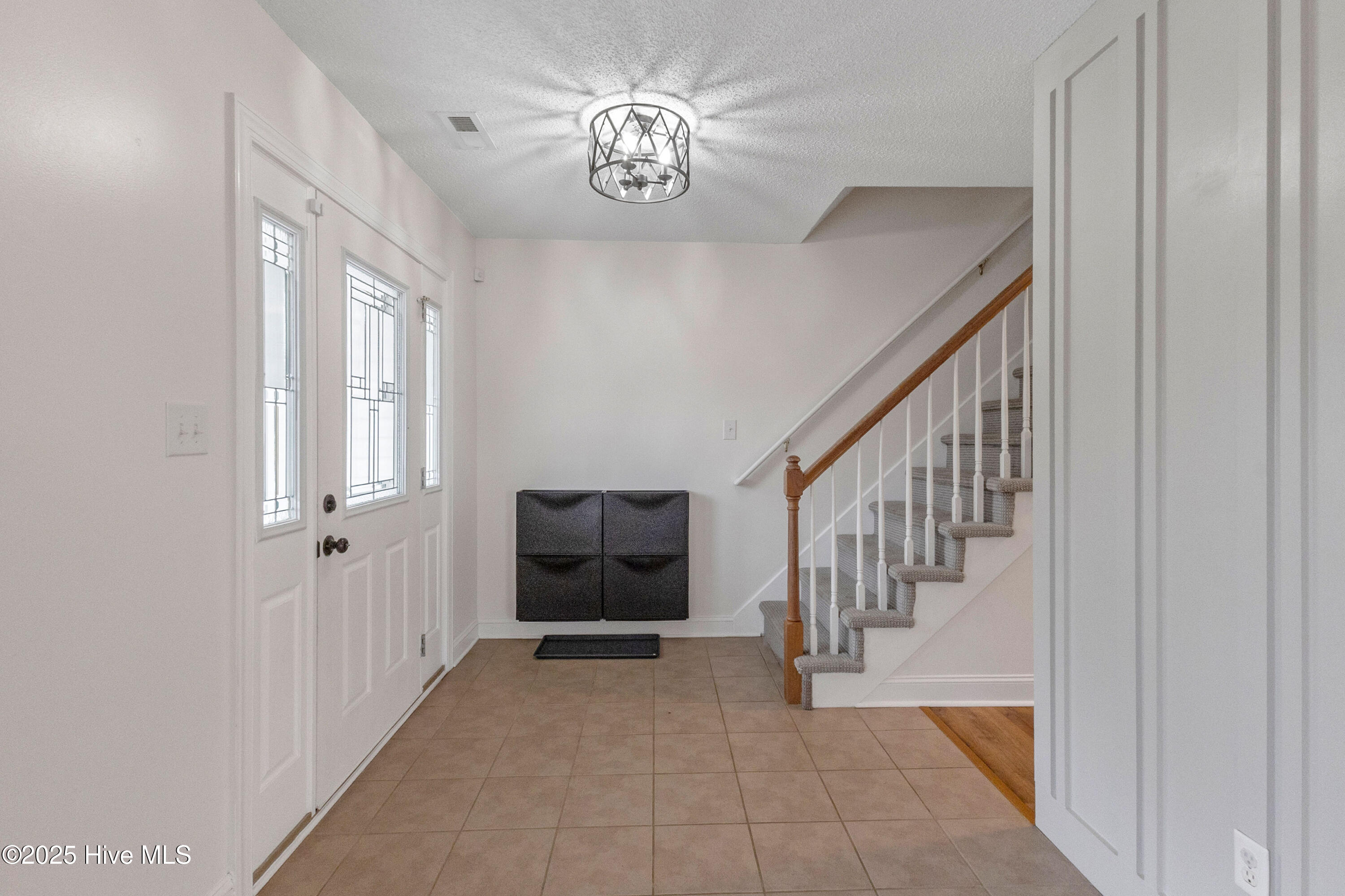 100546645 | Photo 17