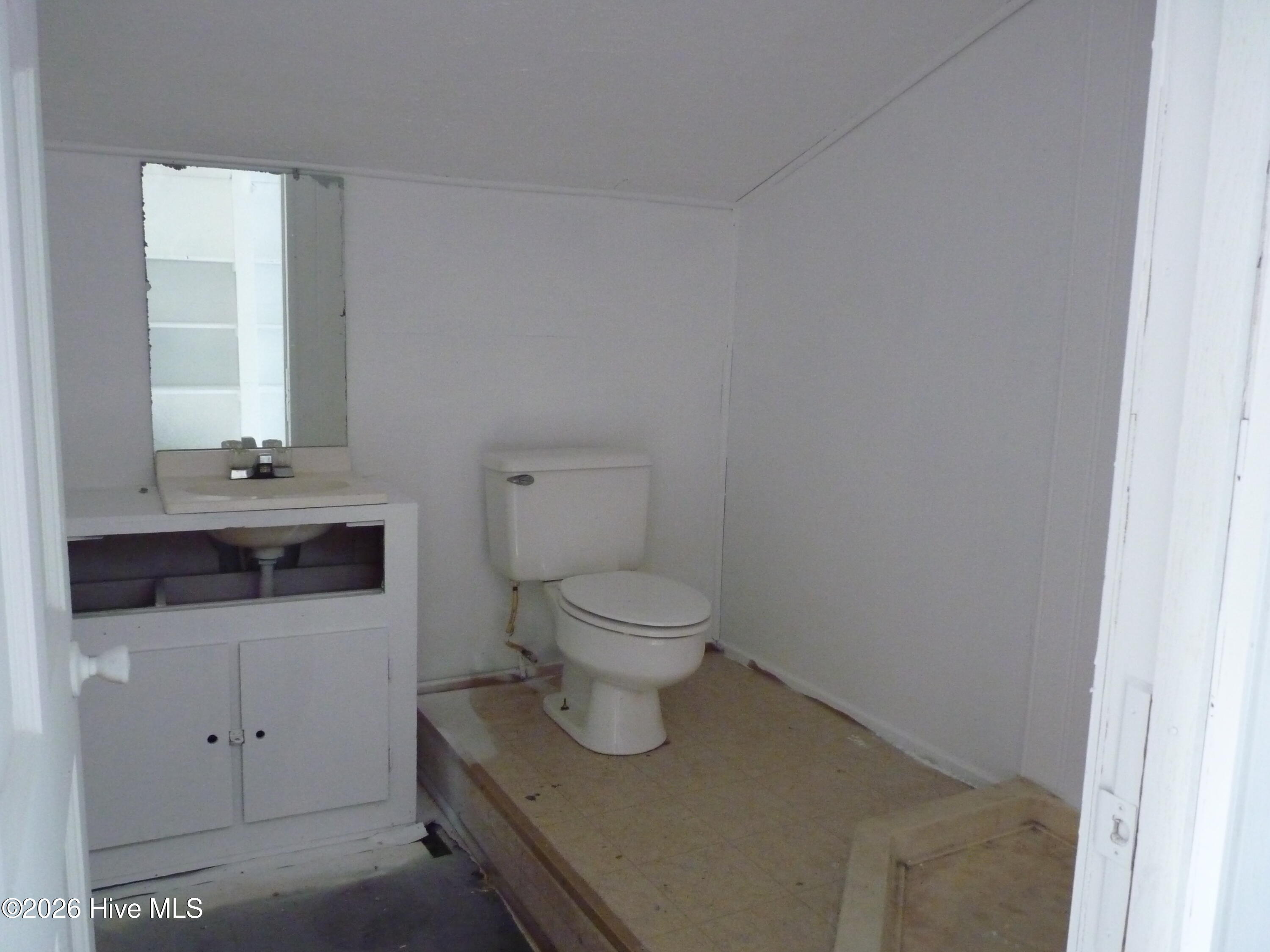 210 Shore Road, Newport, NC, 28570