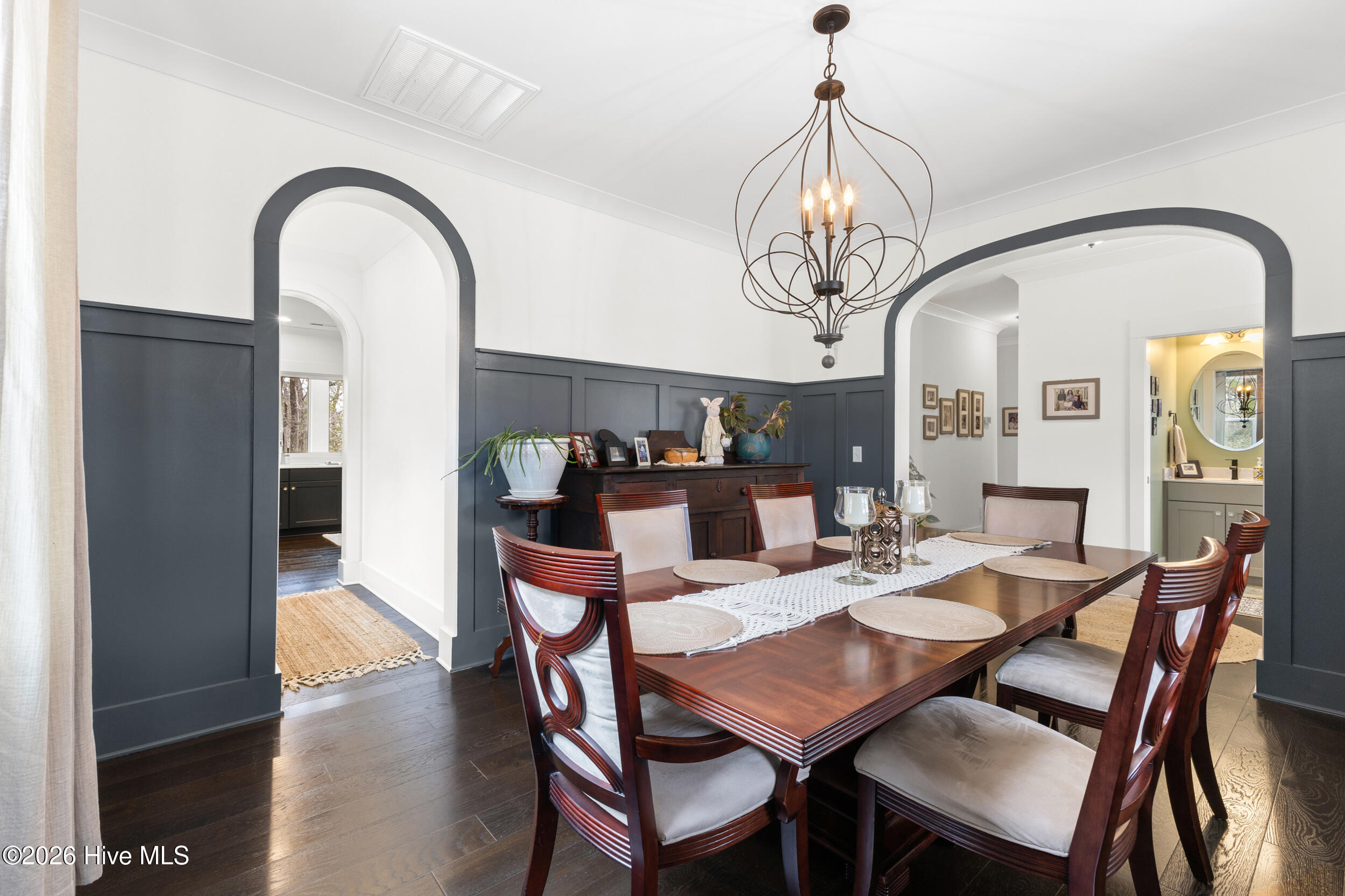 100558084 | Photo 18