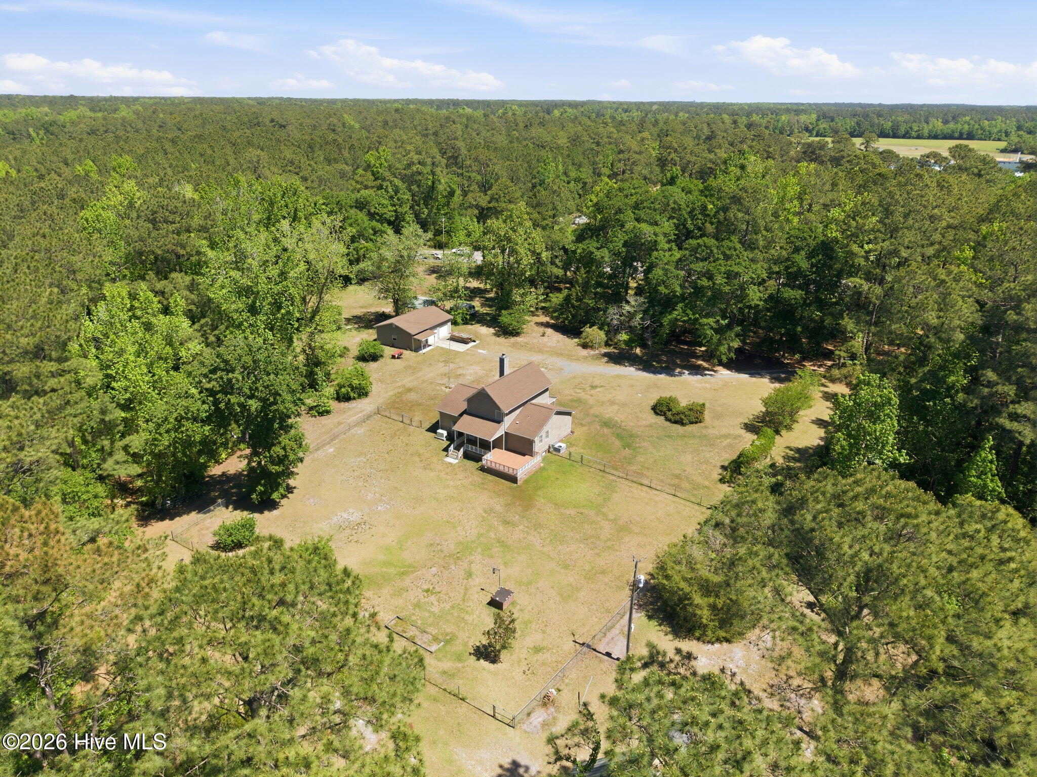 100569907 | Photo 52