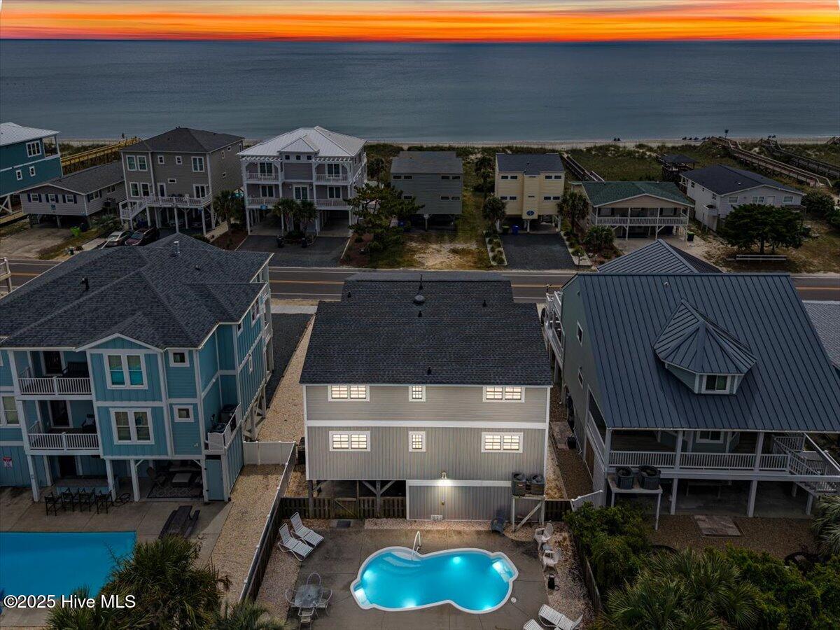 100531242 | Photo 48