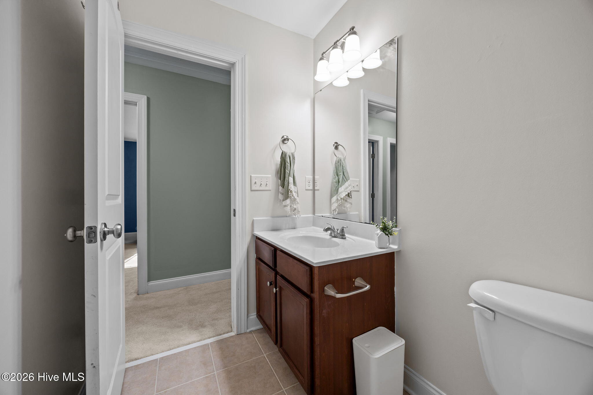 100550598 | Photo 23