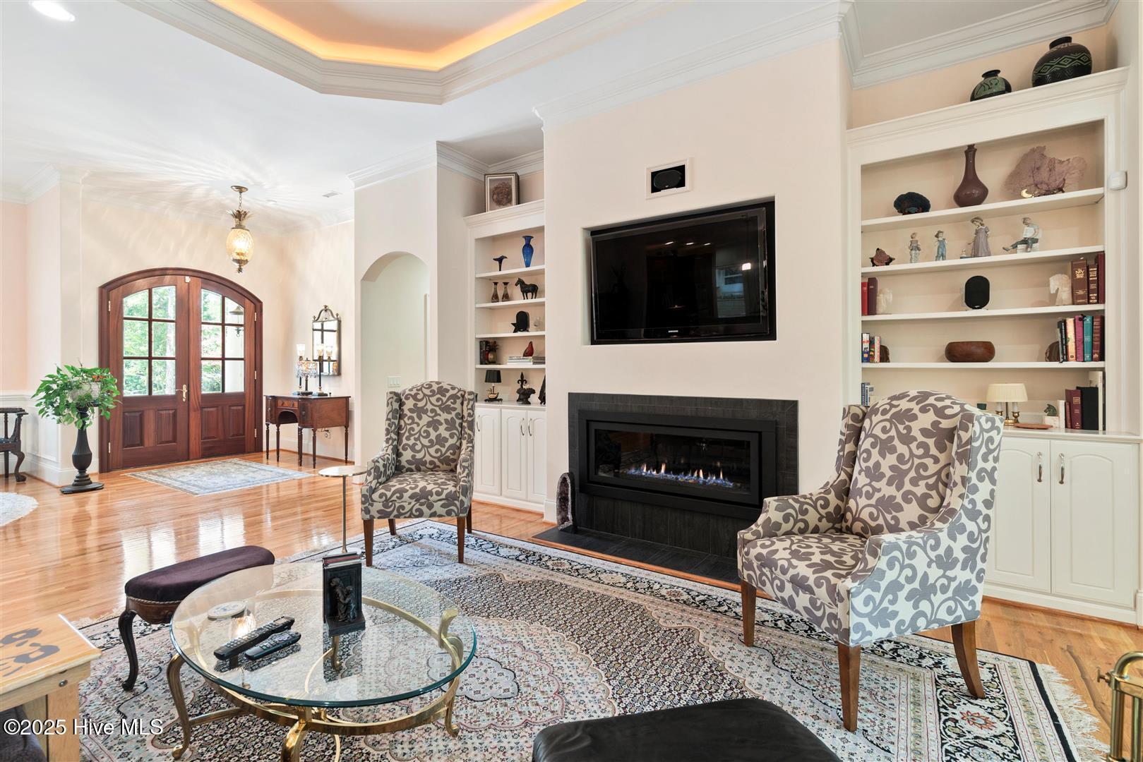 100518615 | Photo 15