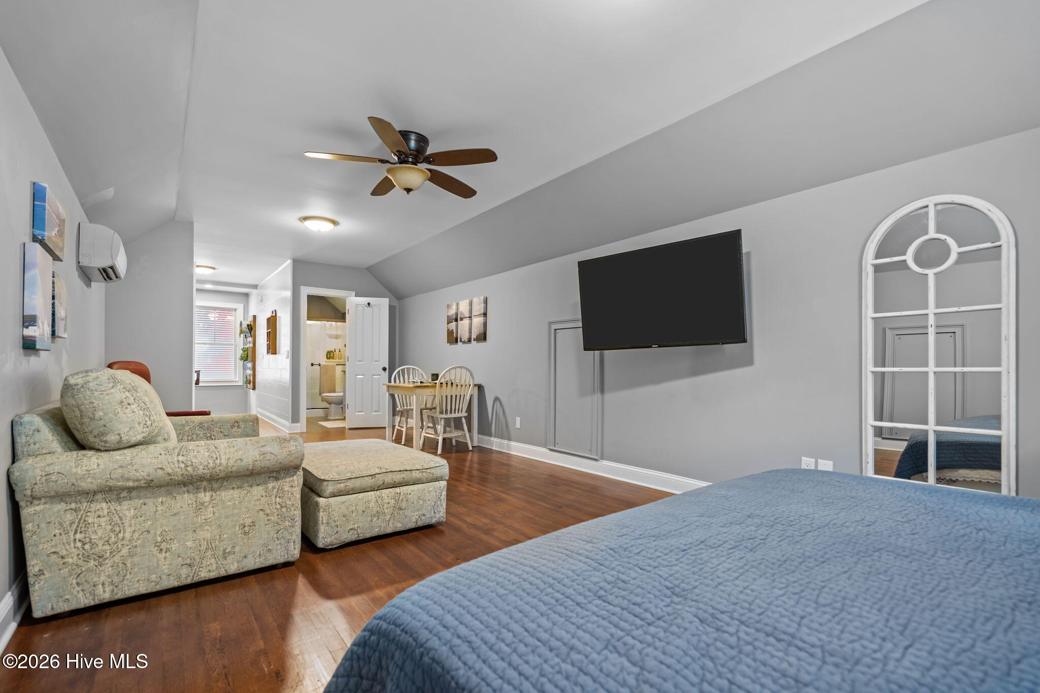 100551618 | Photo 68