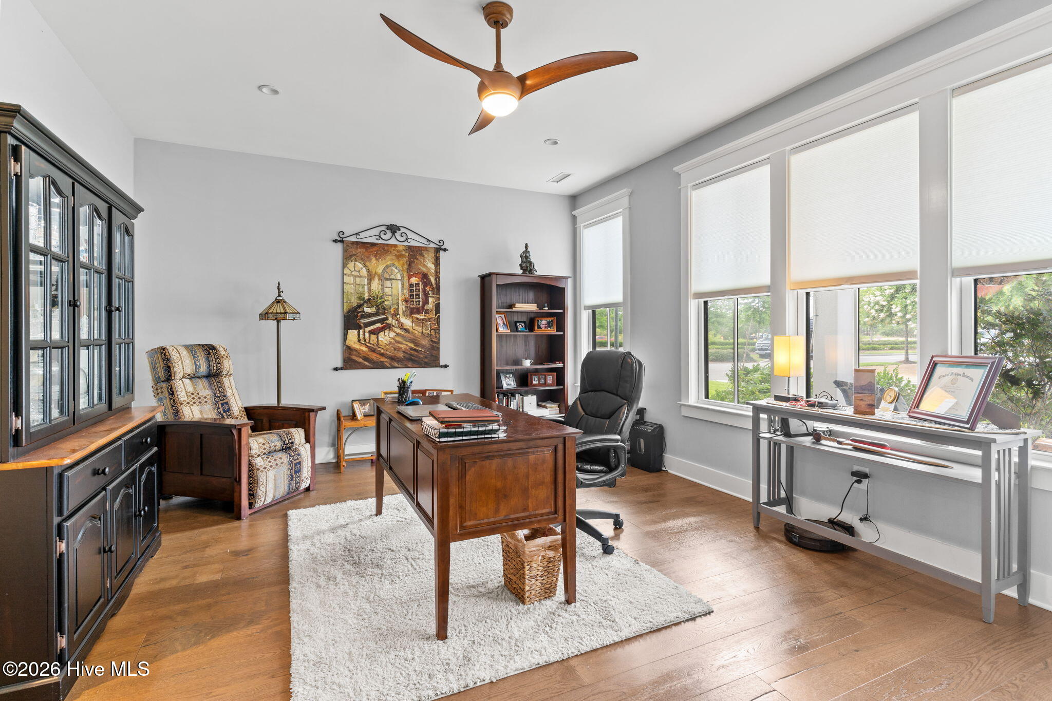 100569048 | Photo 35