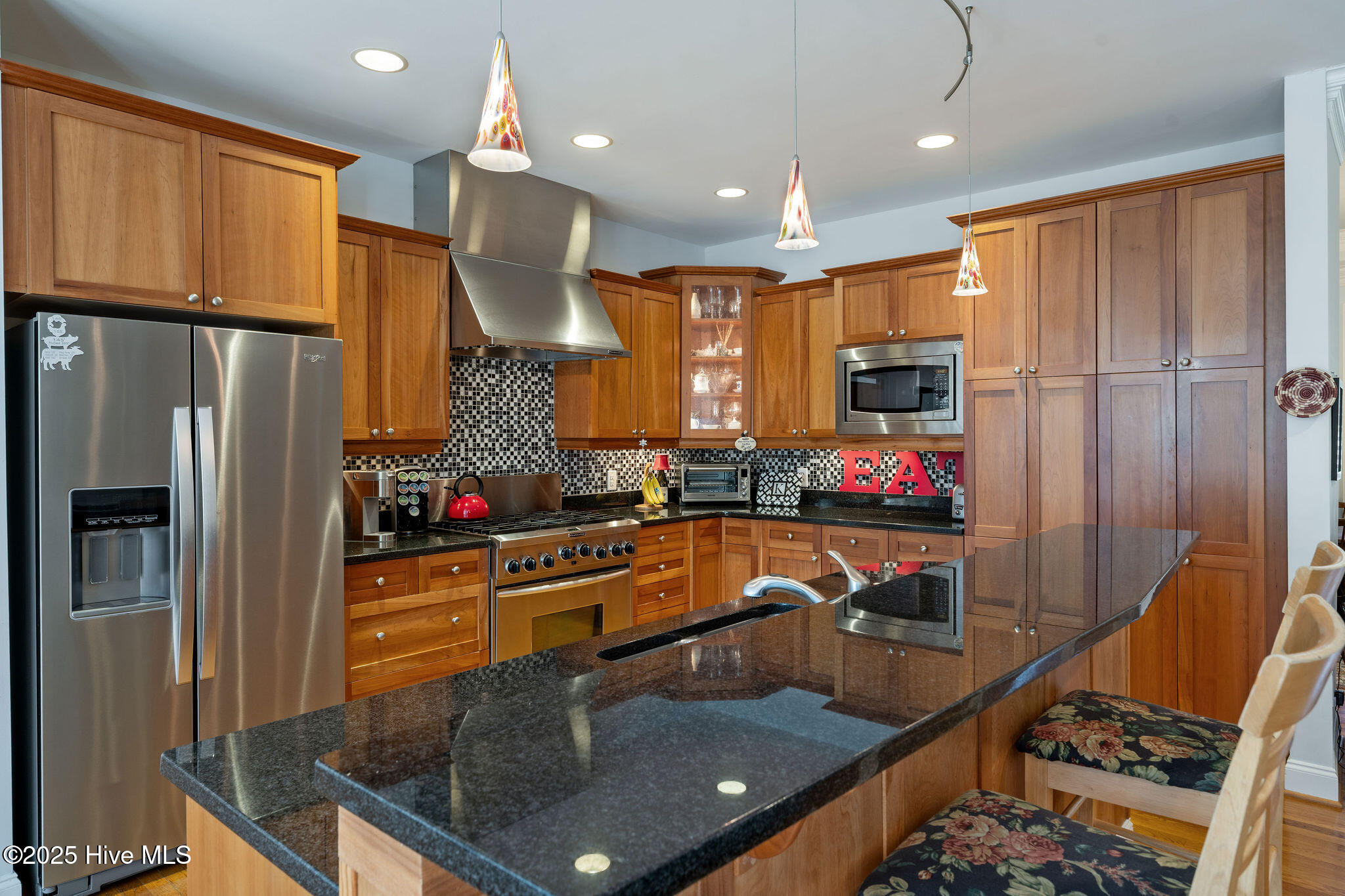 100552412 | Photo 28