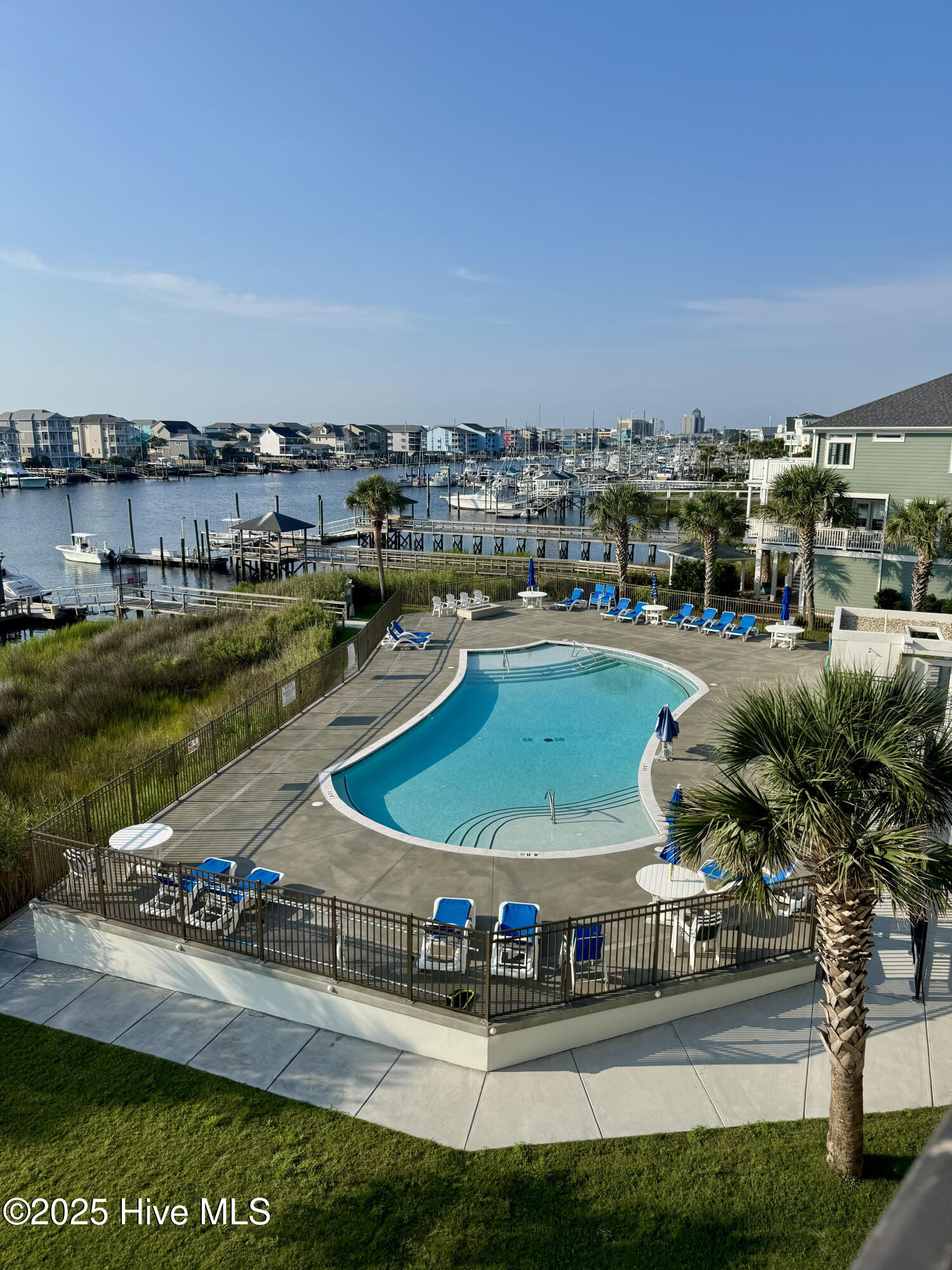 100521839 | Photo 17