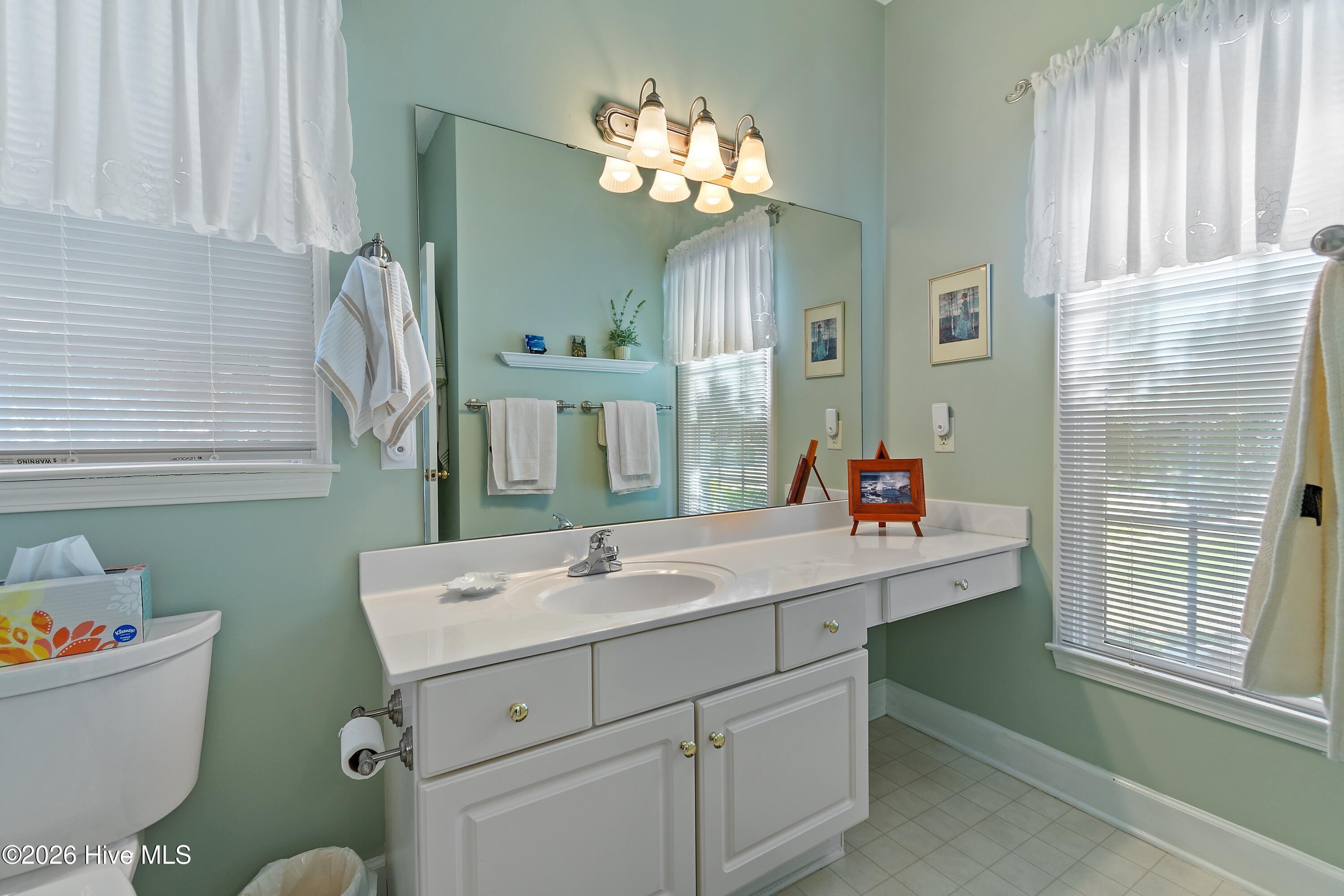 100567872 | Photo 22