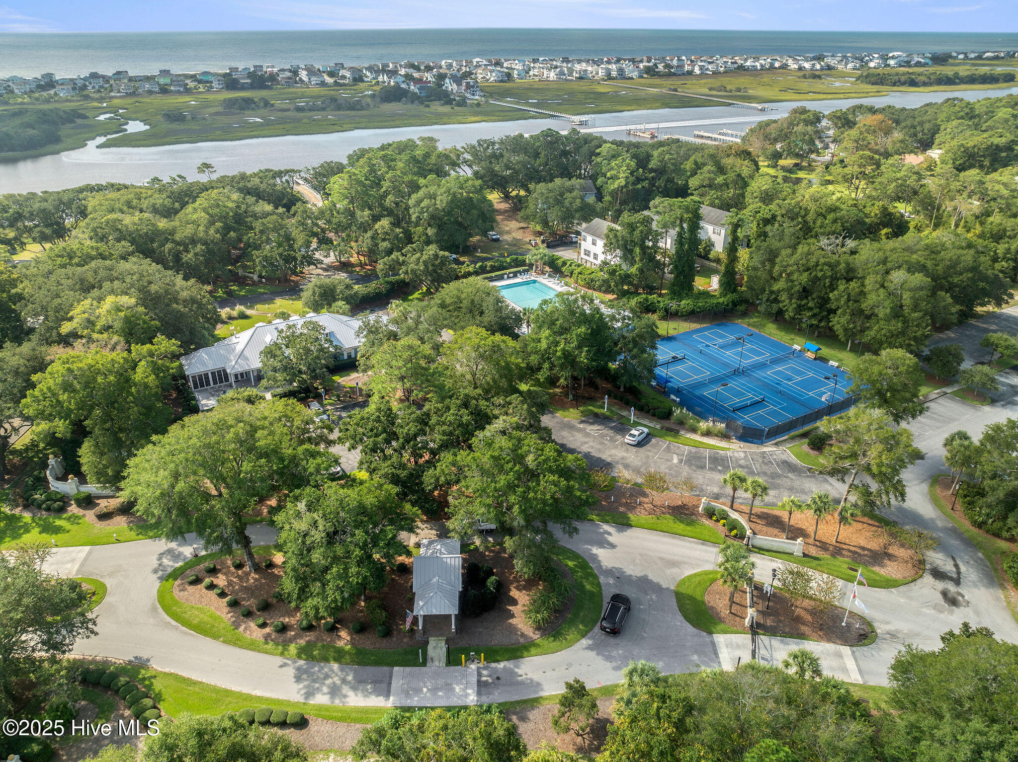 100488997 | Photo 67