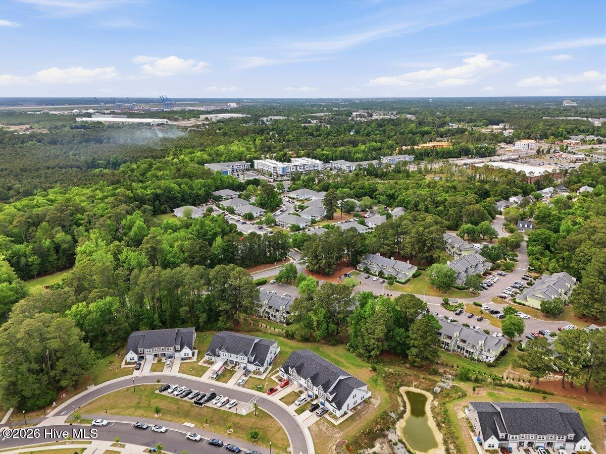 100568234 | Photo 52