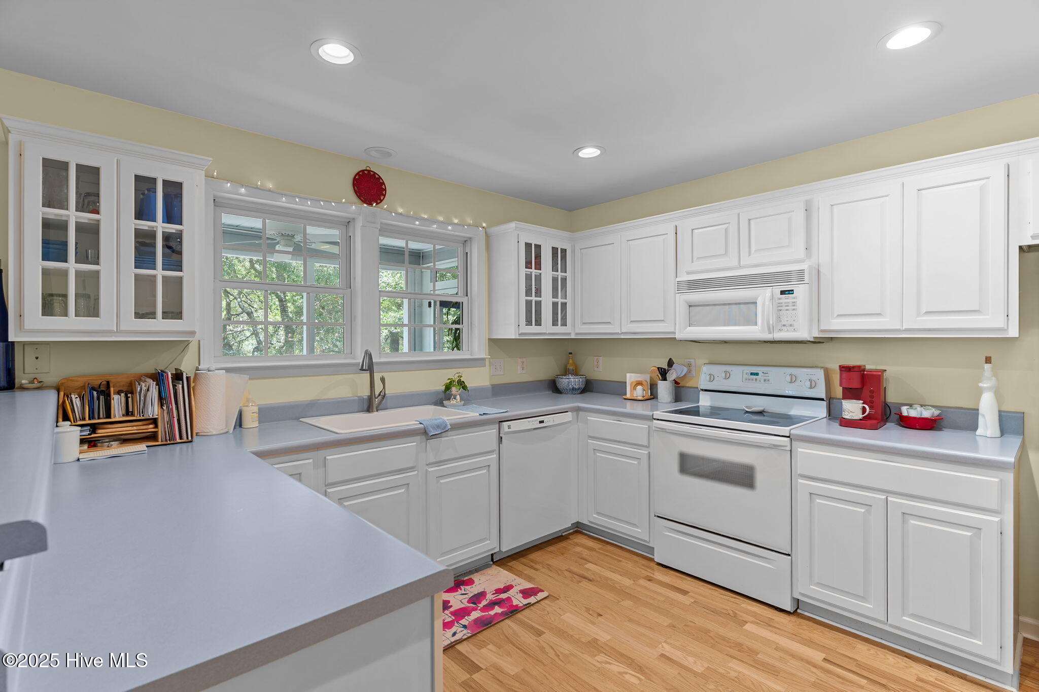 100521042 | Photo 14