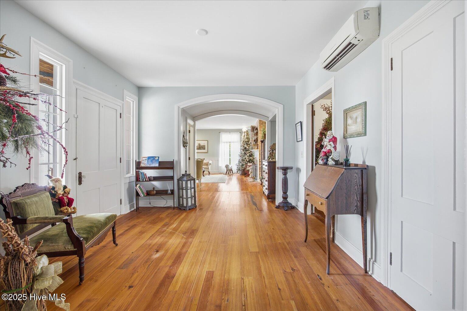 100545633 | Photo 30