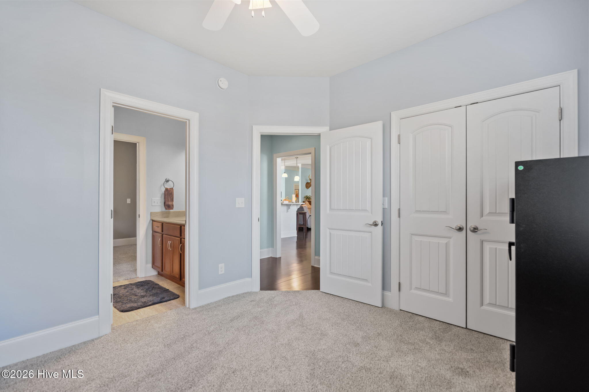 100563487 | Photo 35