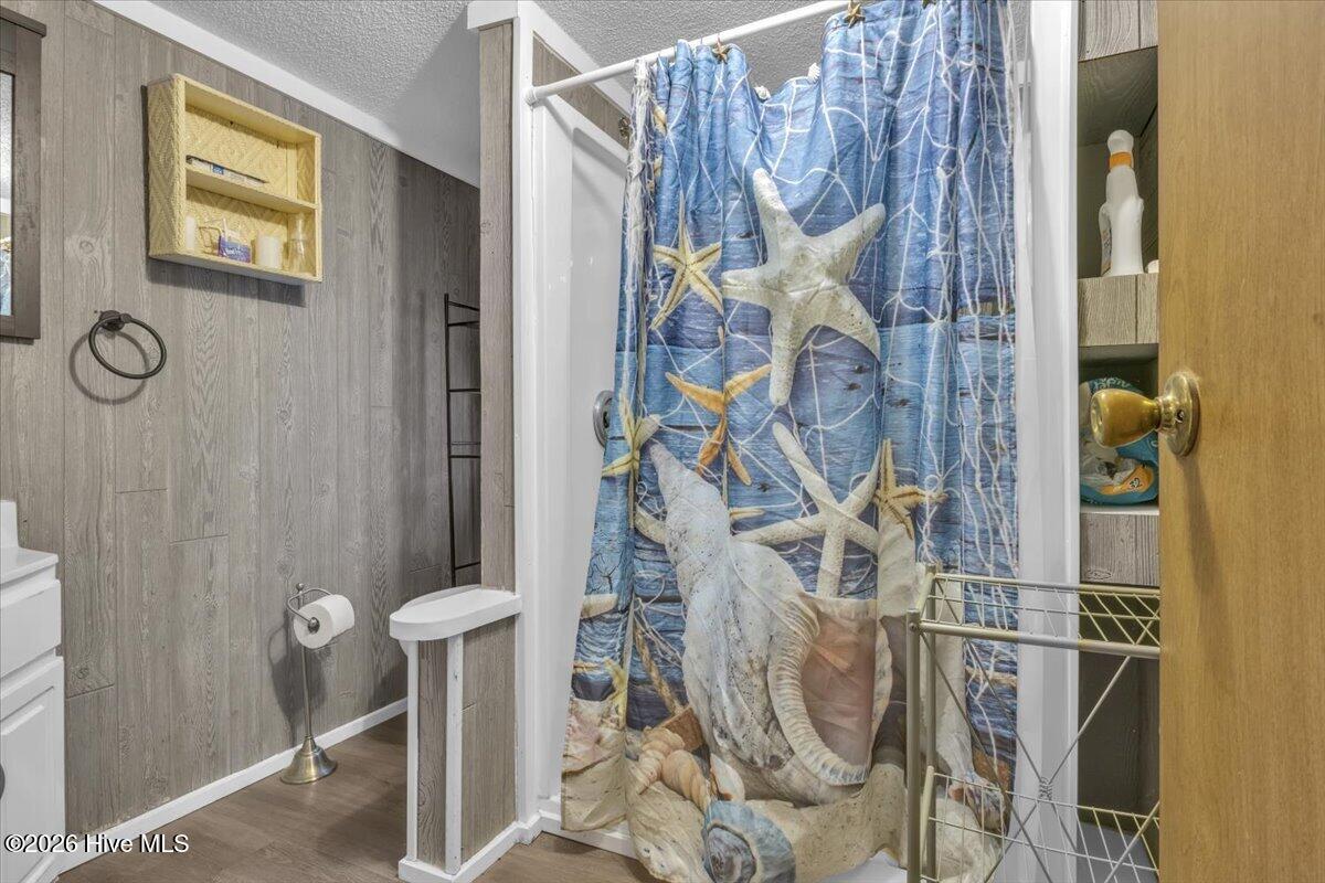 100551359 | Photo 16