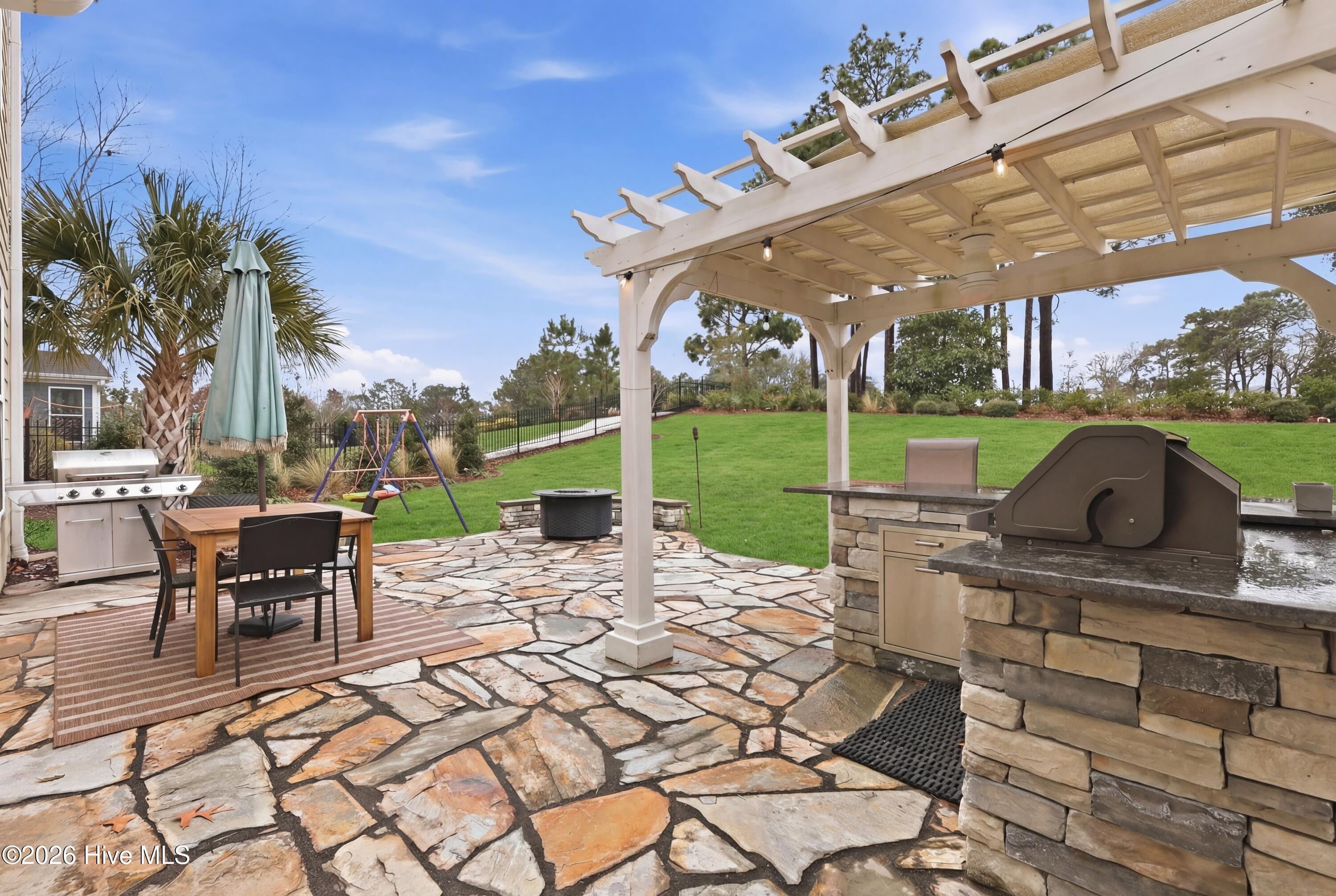 100553163 | Photo 40