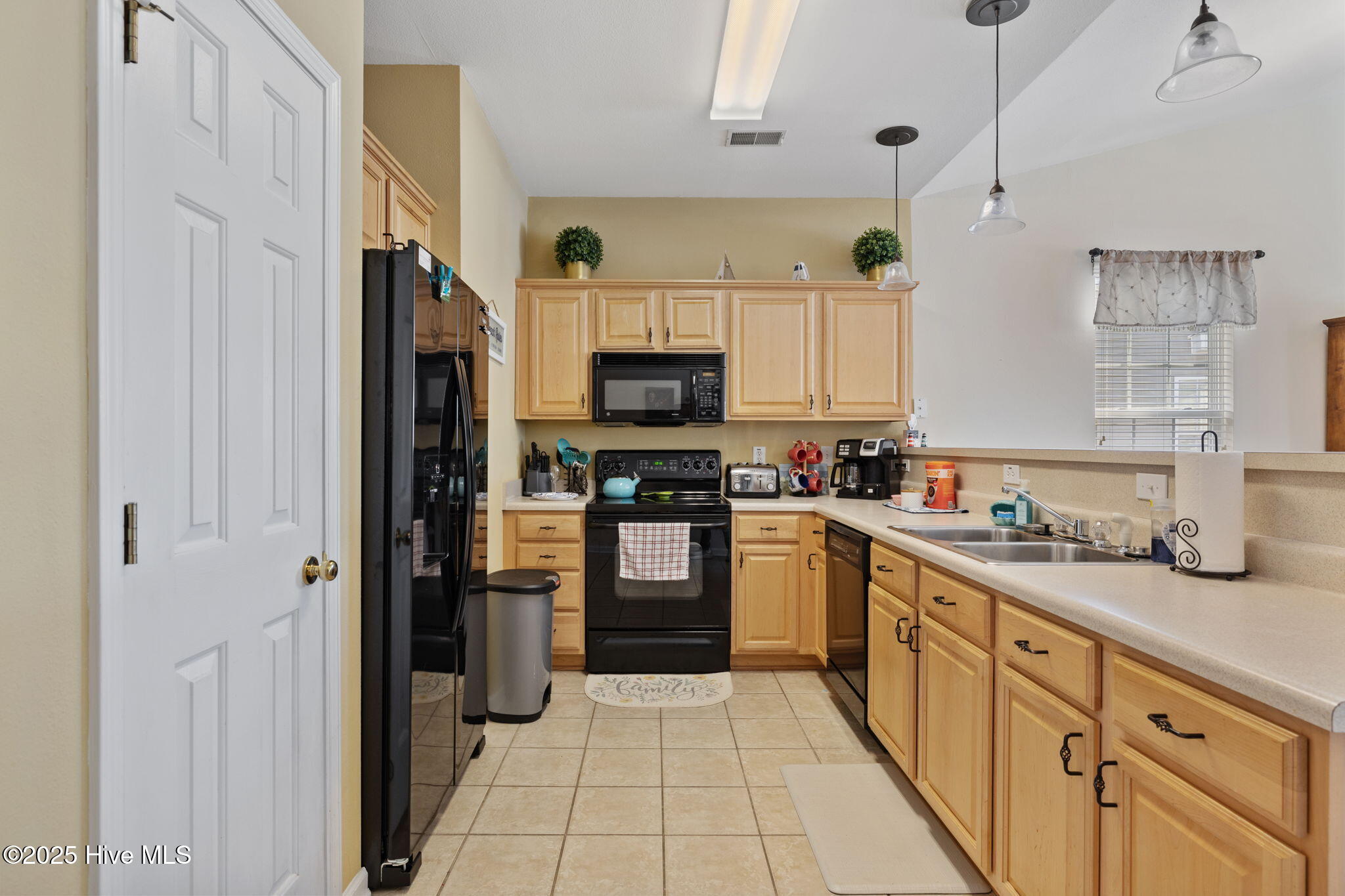 100546293 | Photo 10