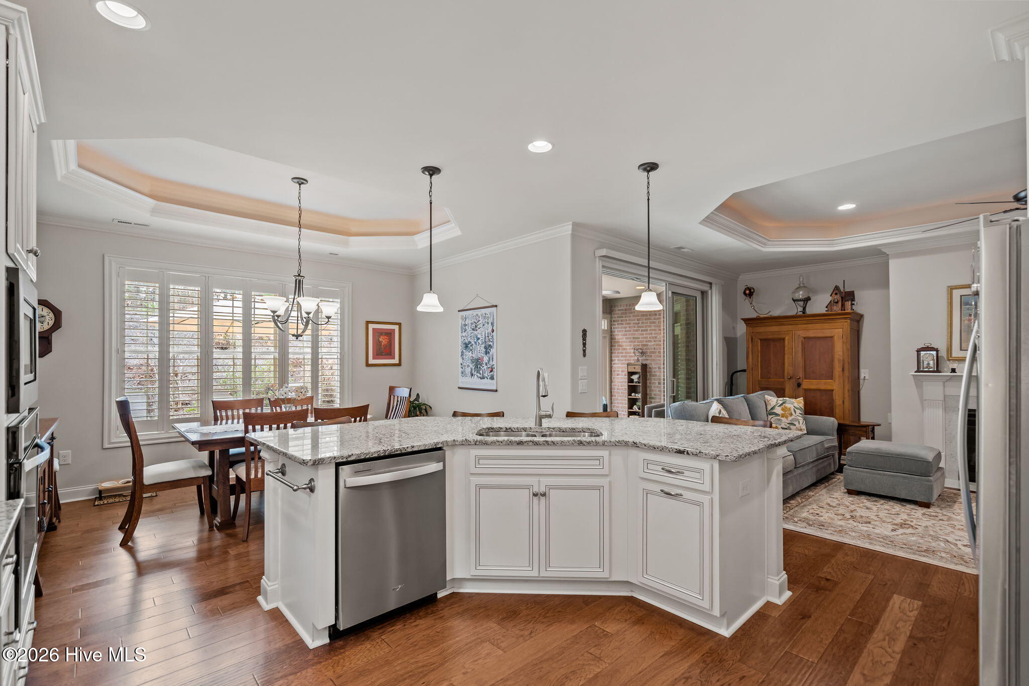 100565416 | Photo 26