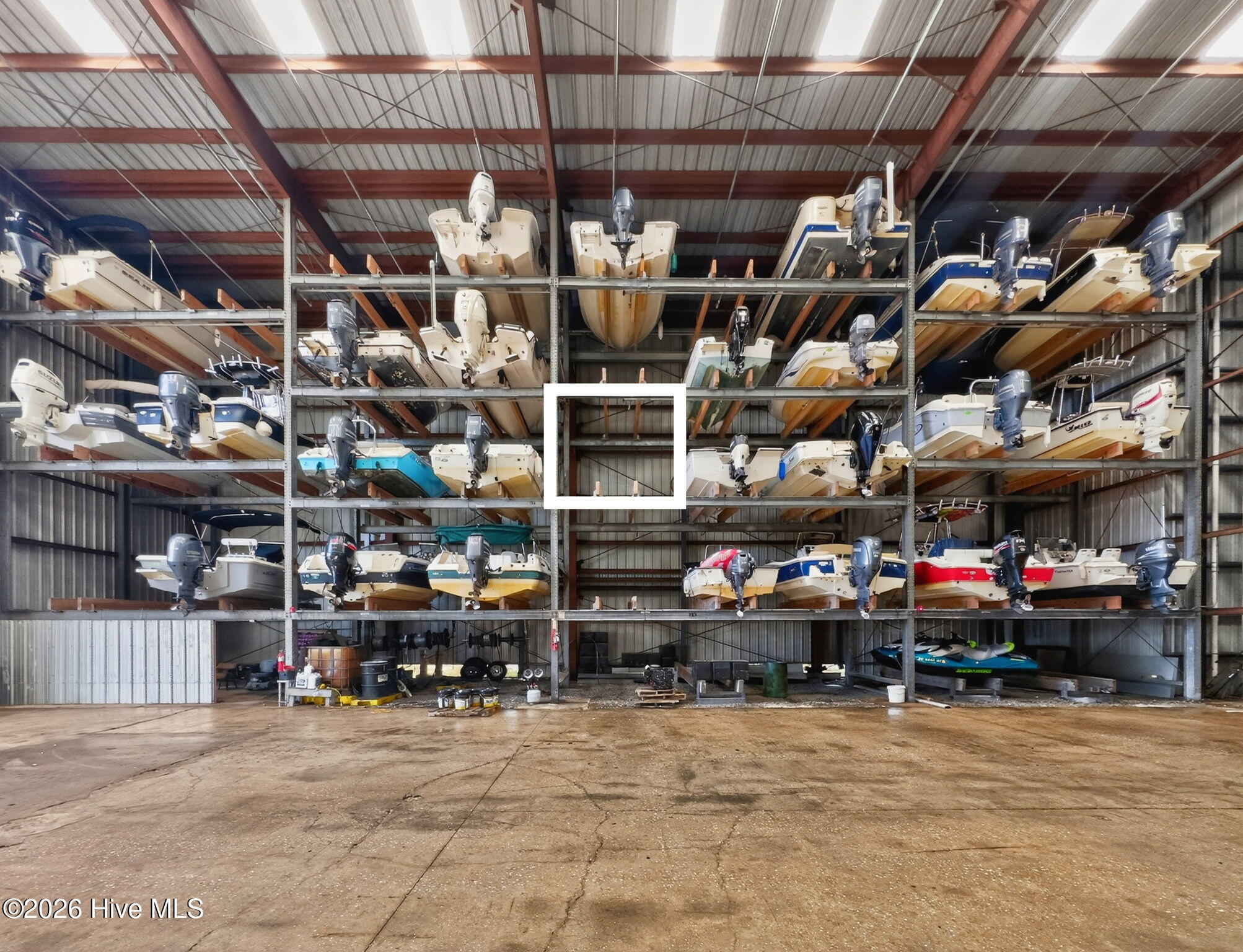 100558604 | Photo 11