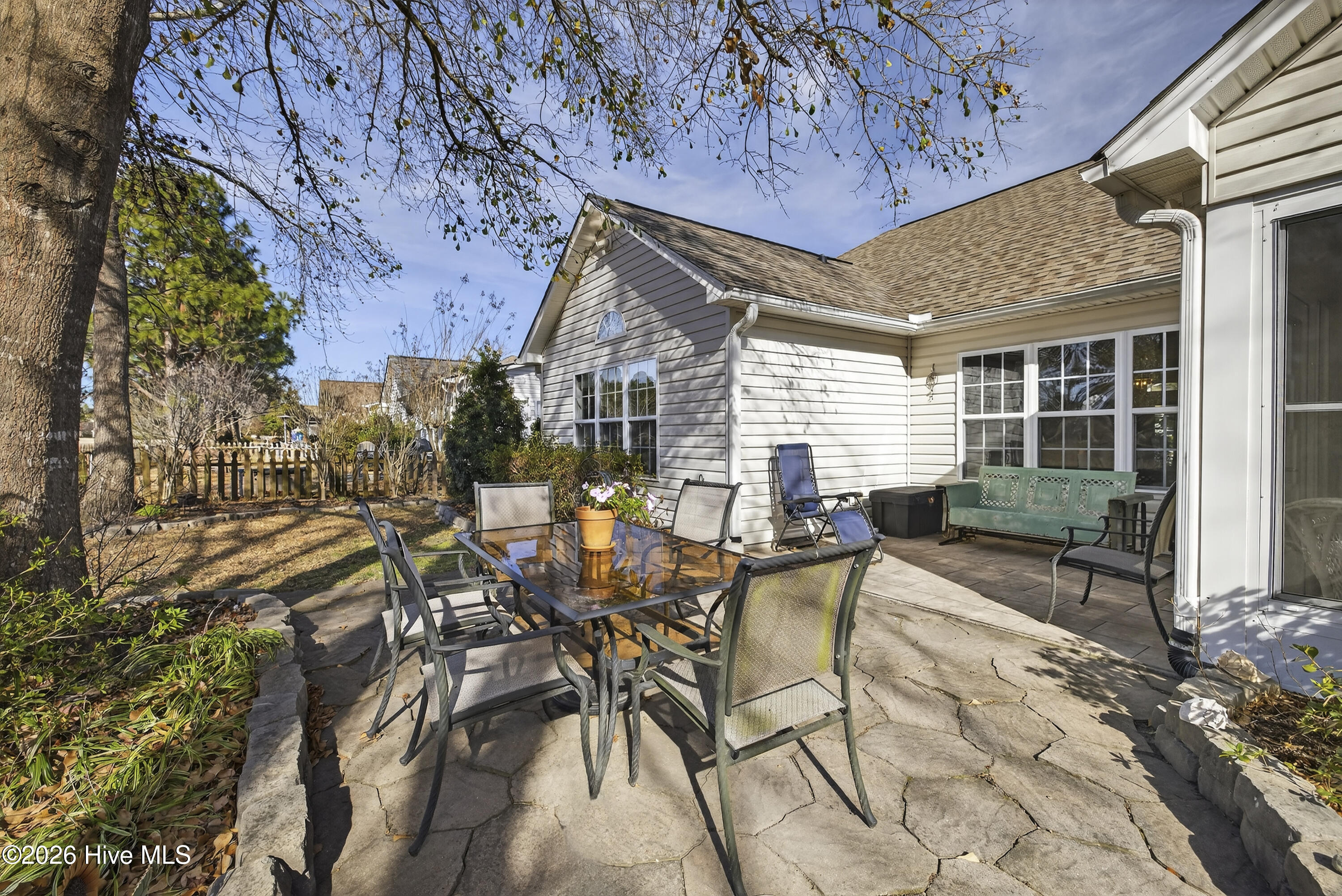 100553252 | Photo 35