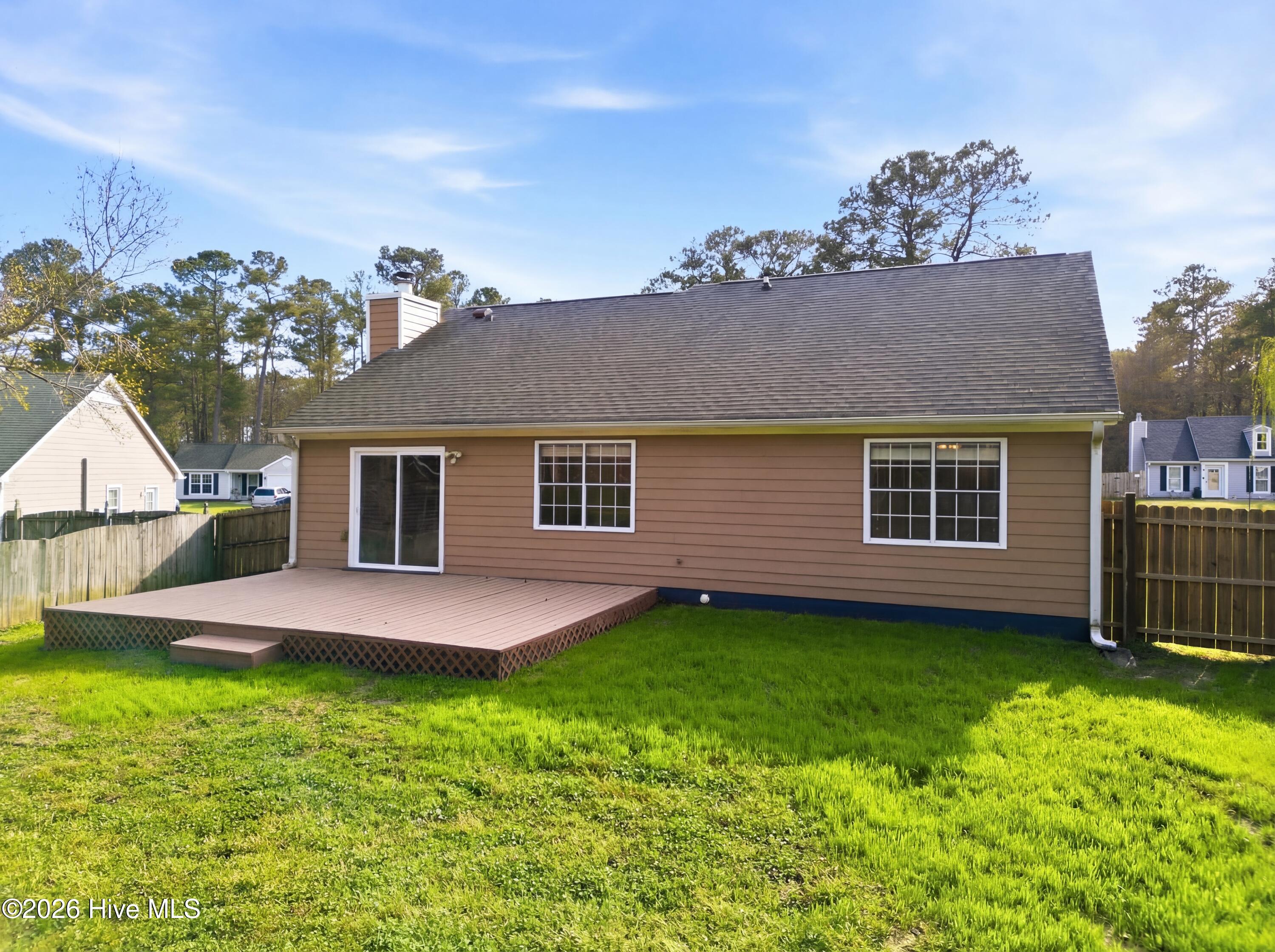 100561176 | Photo 46