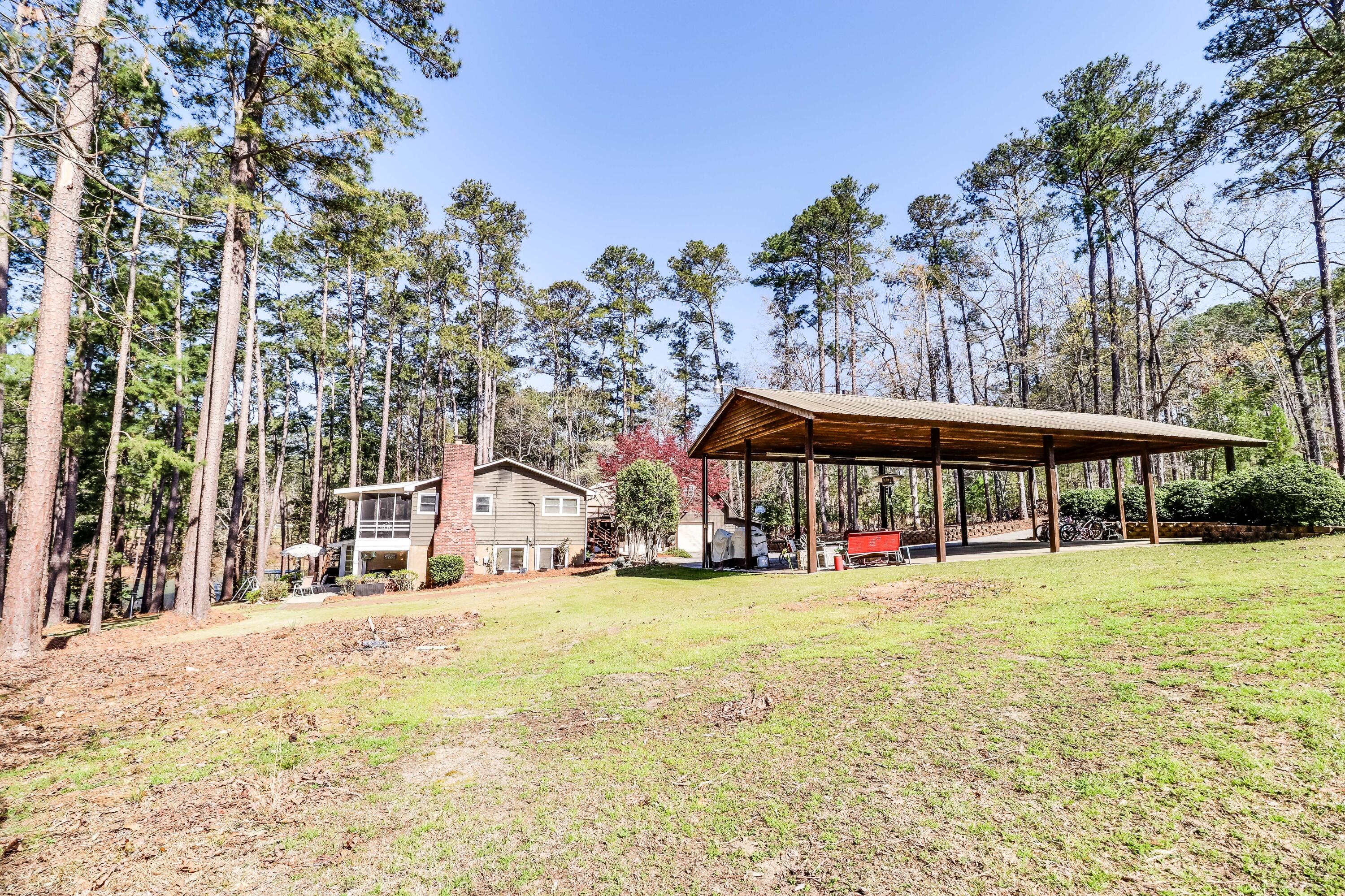 1061 Delaware Dr-41