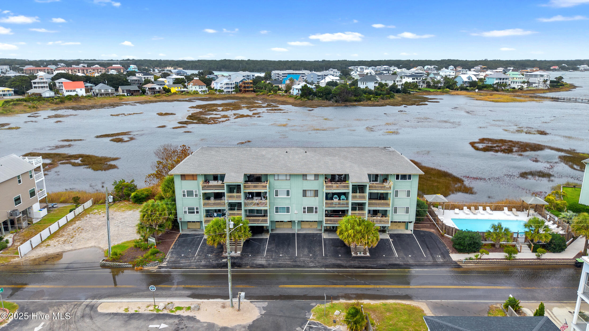 100536359 | Photo 37