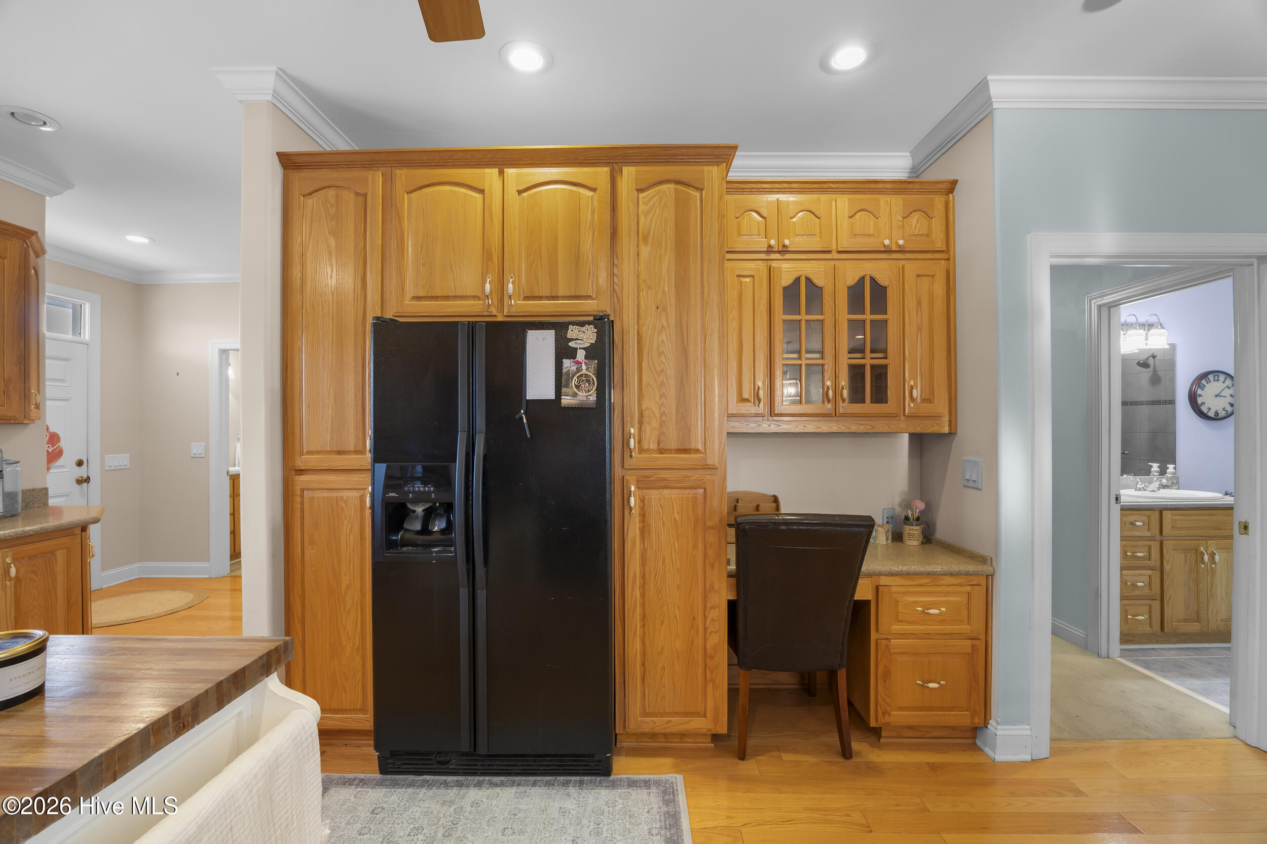 100548931 | Photo 17