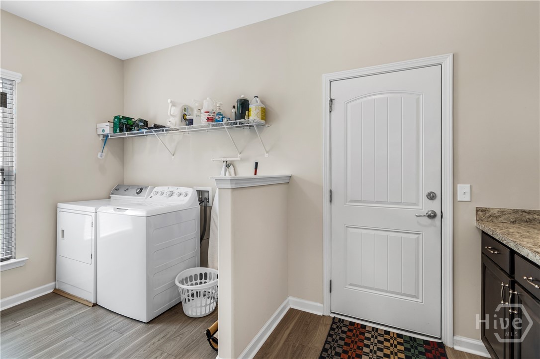 Laundry Room (Main)
