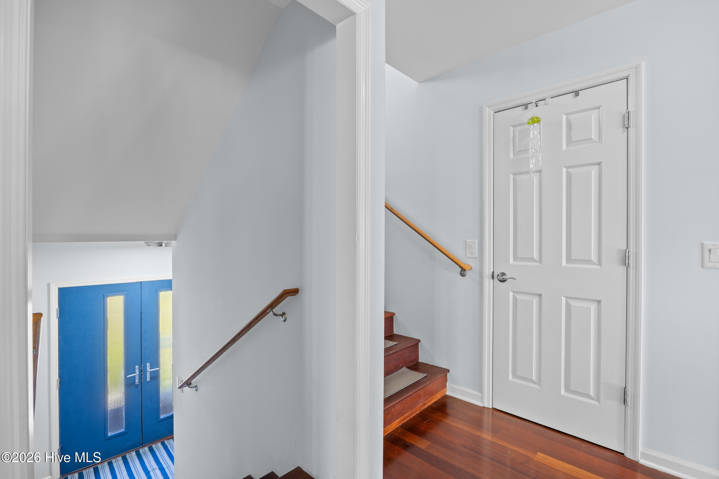 100564811 | Photo 64