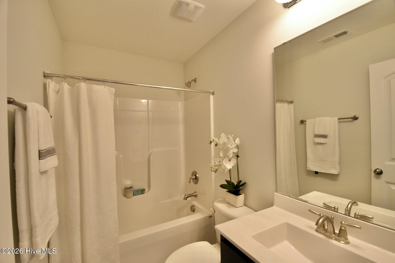 100549766 | Photo 13