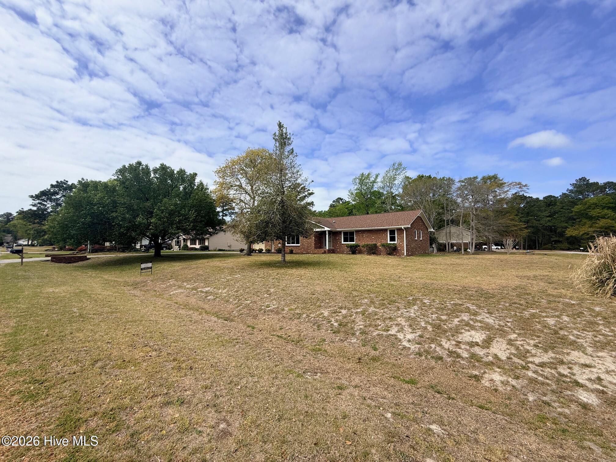 402 Crestwood Drive,Newport