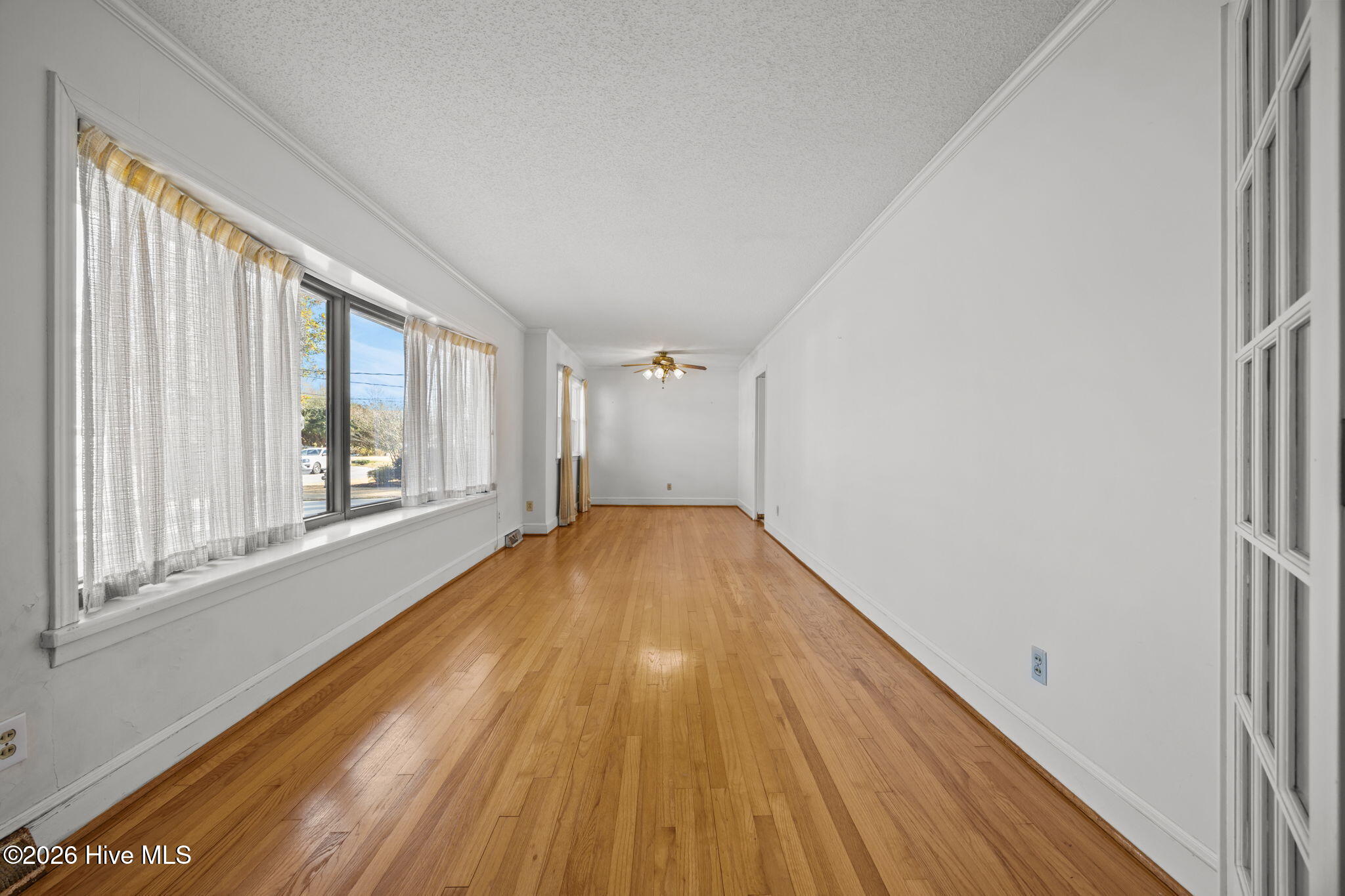 100547084 | Photo 28