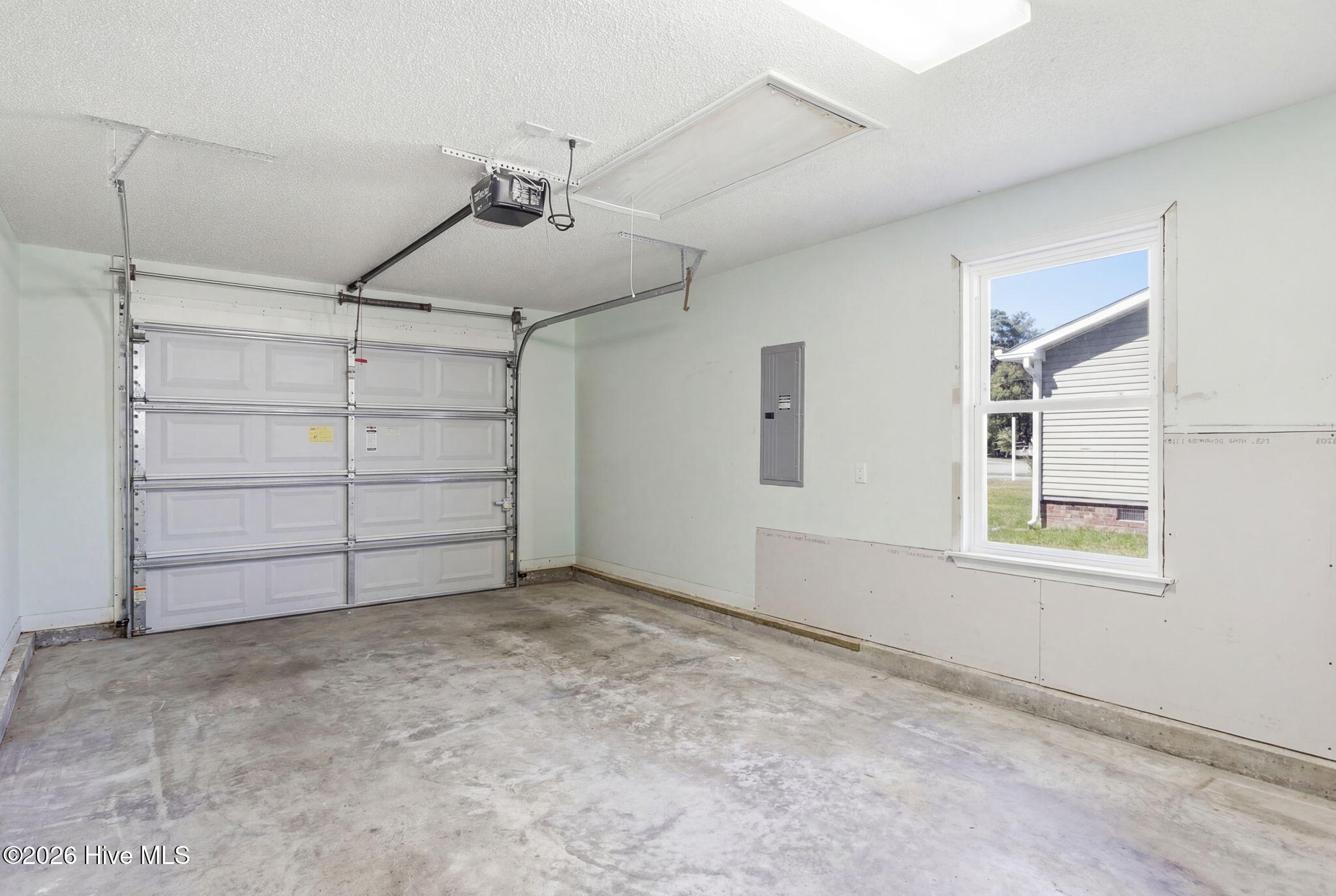 100564693 | Photo 29