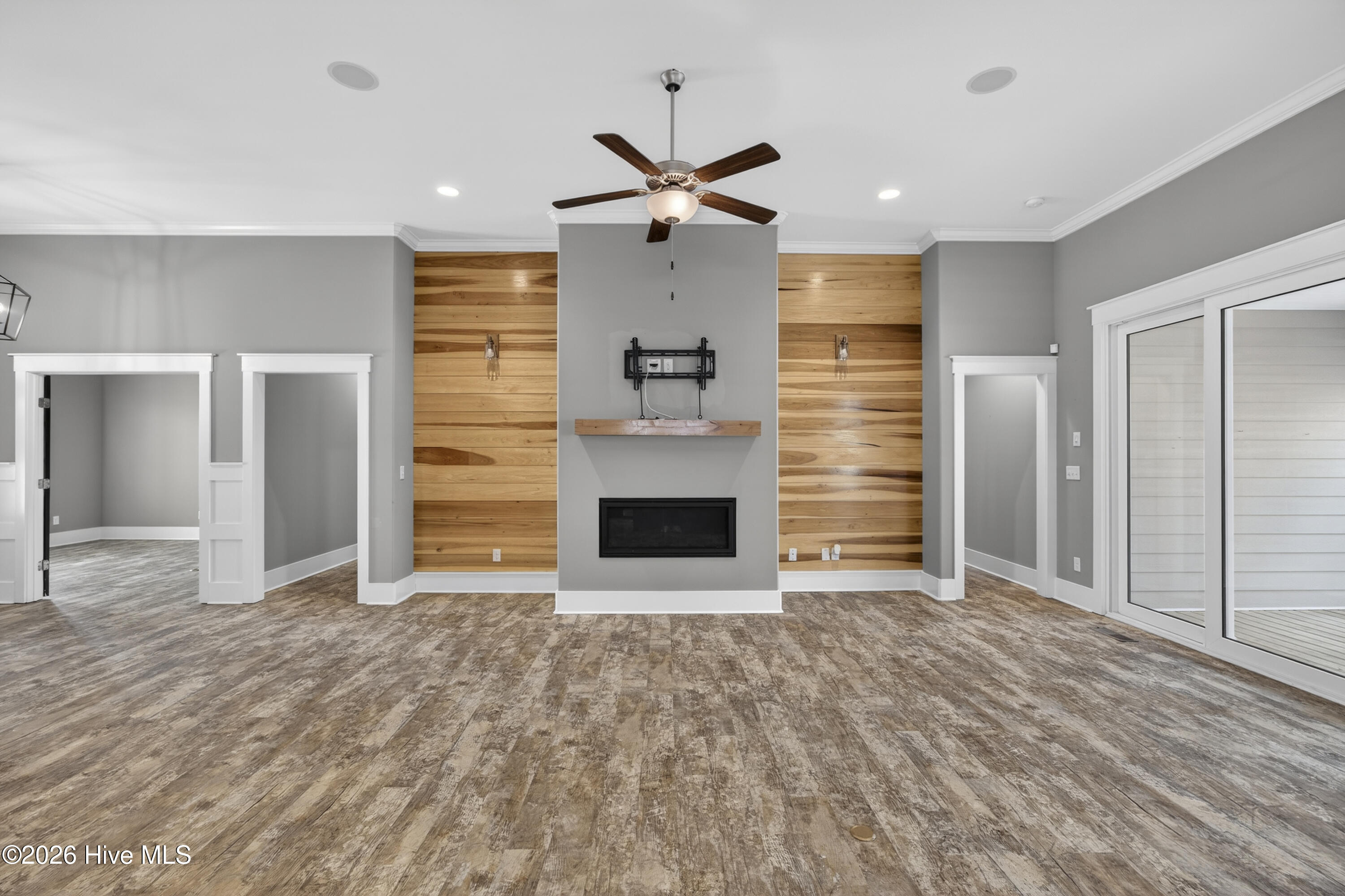 100555140 | Photo 10