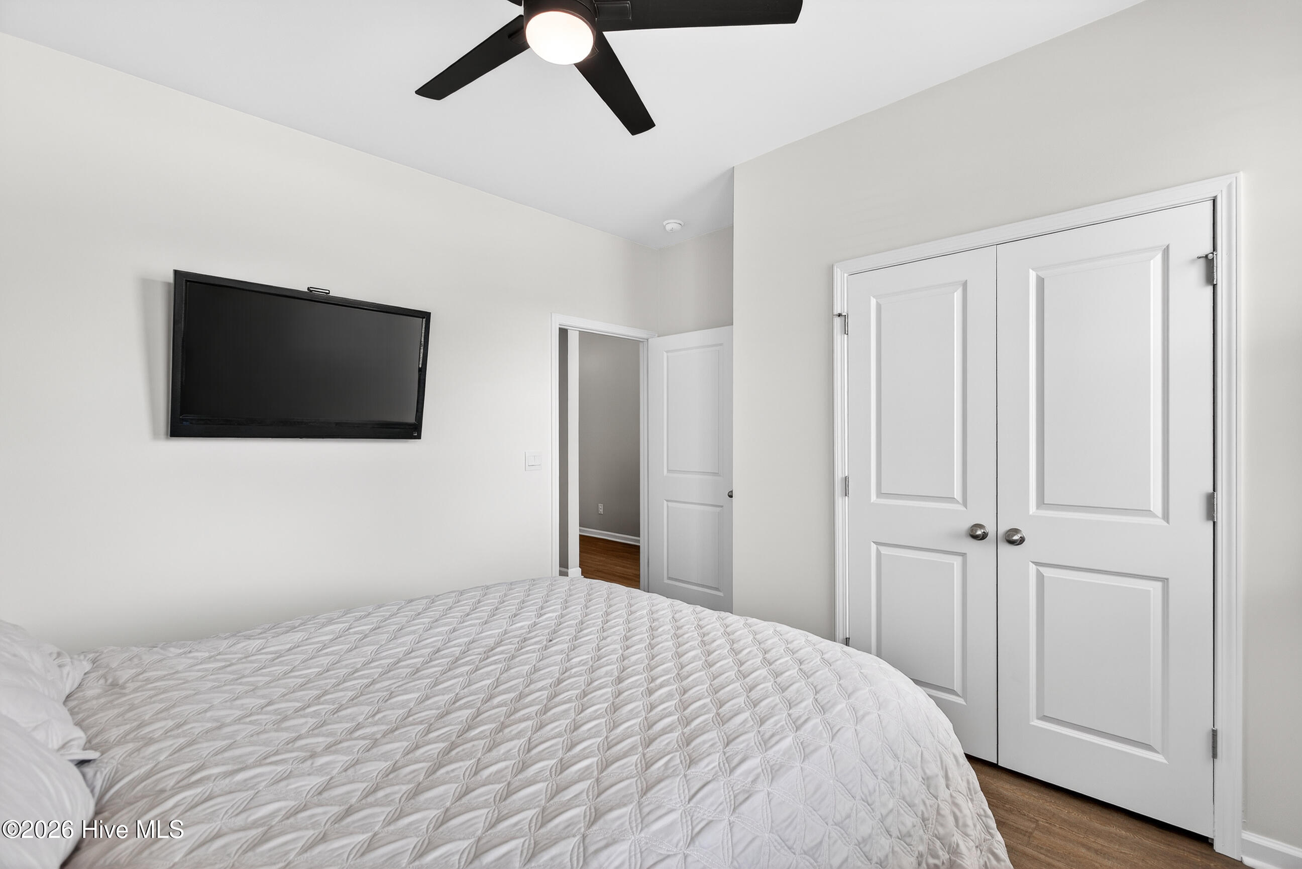 100565629 | Photo 22