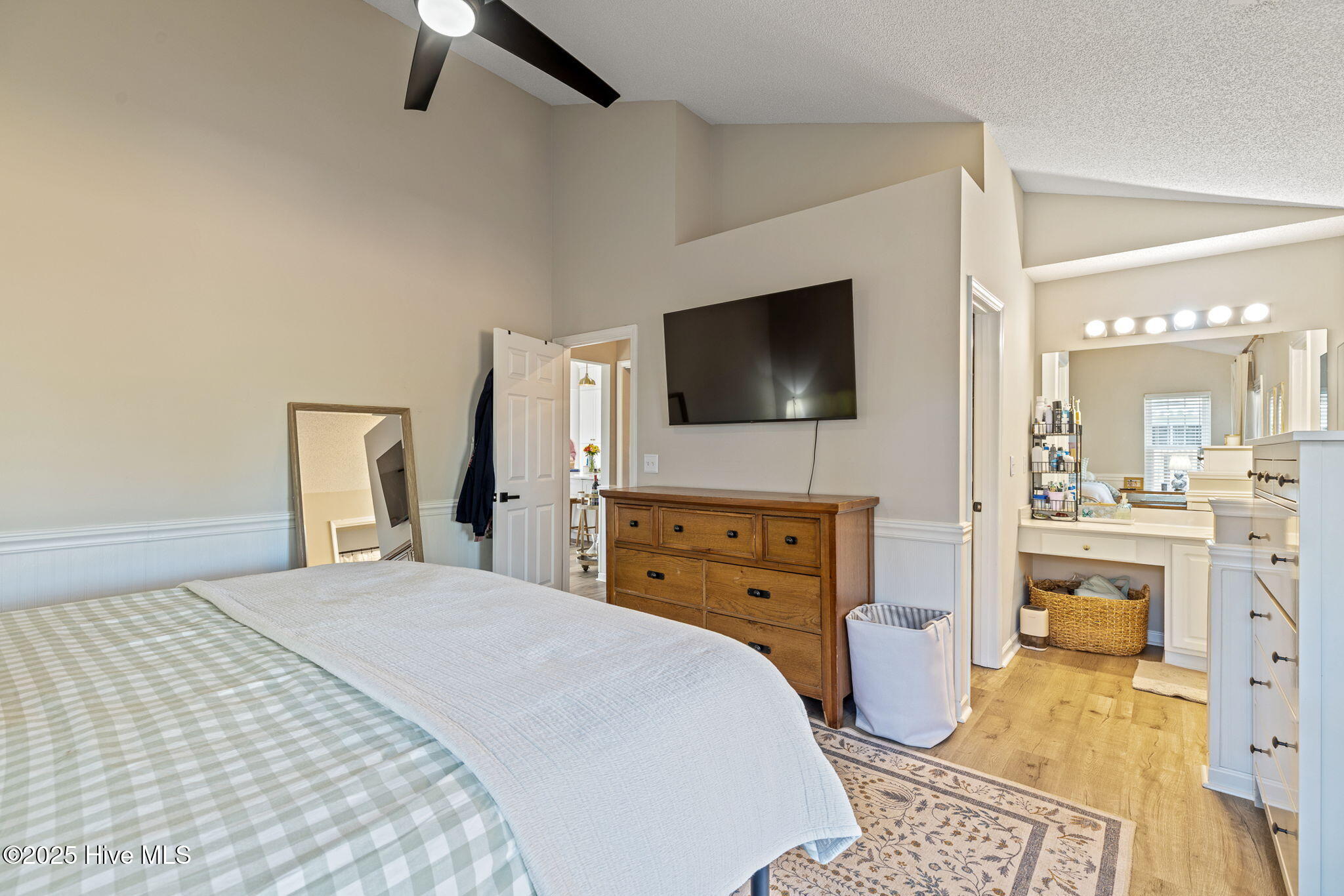 100539678 | Photo 22