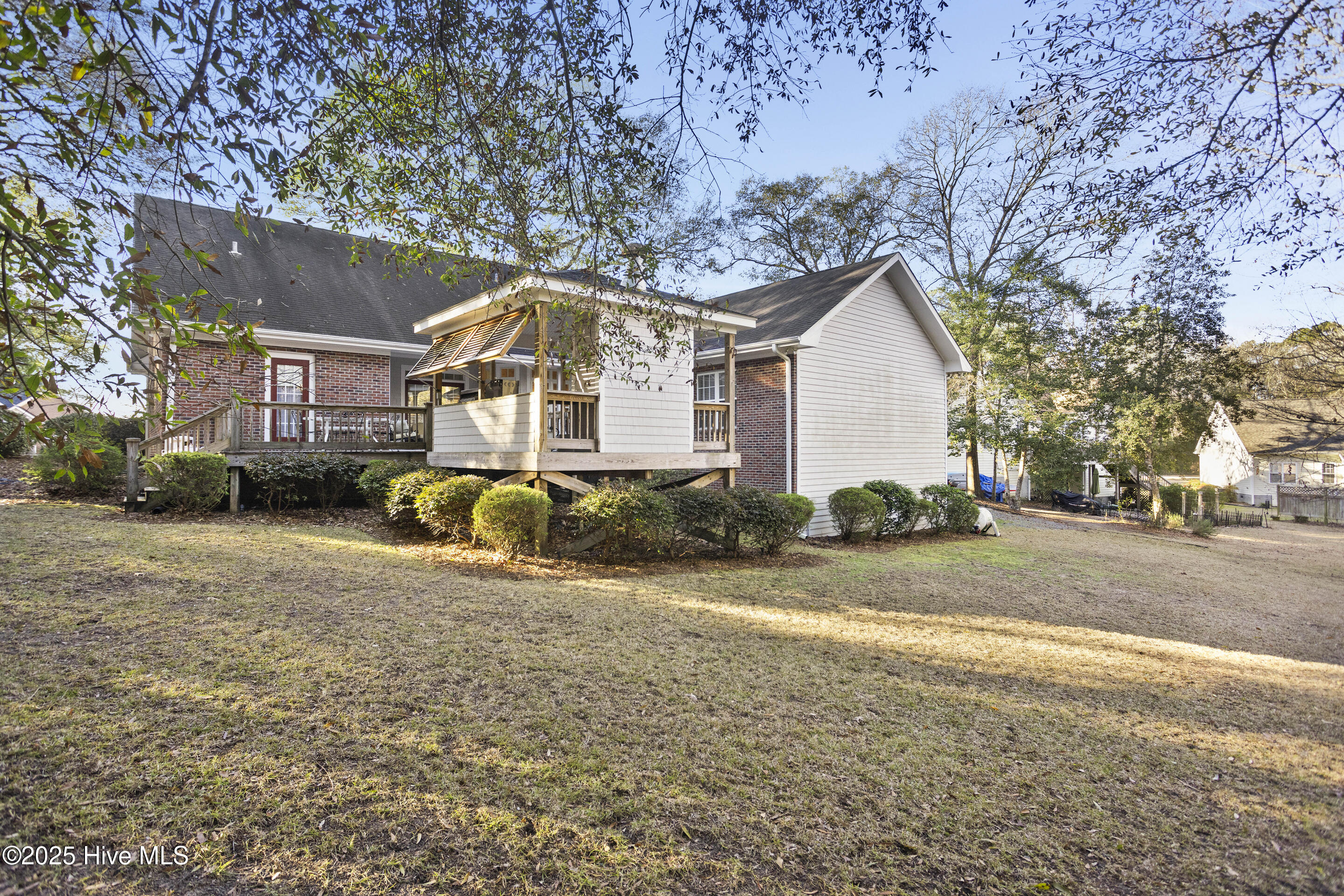 100550933 | Photo 37