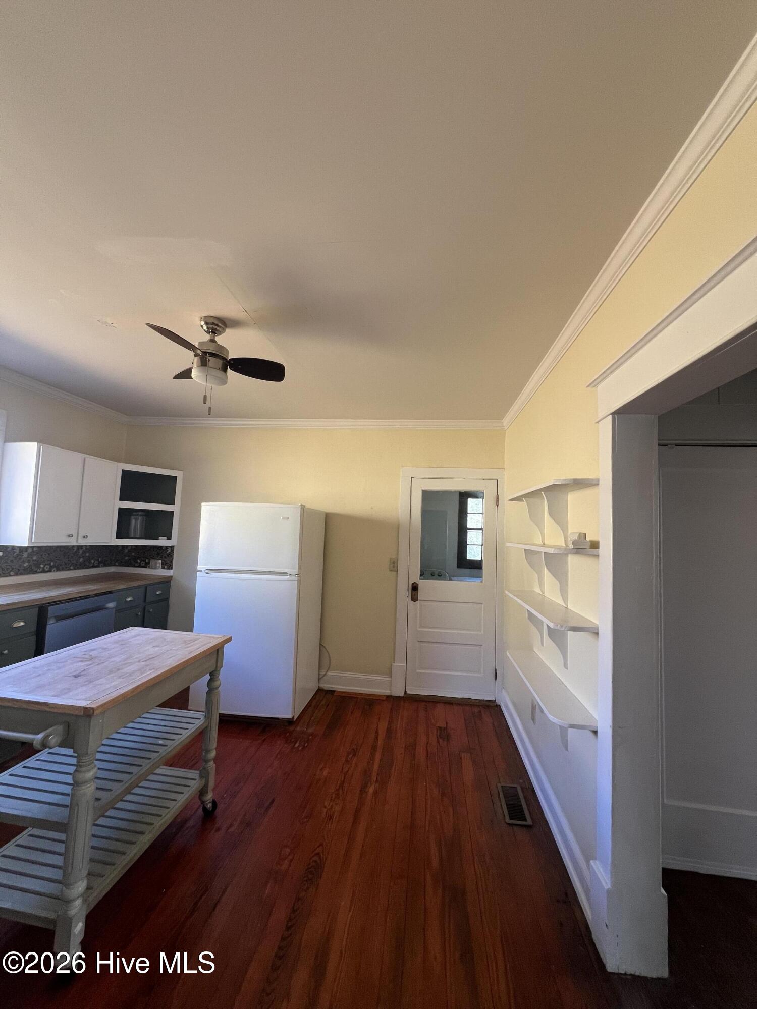 915 Saint David Street