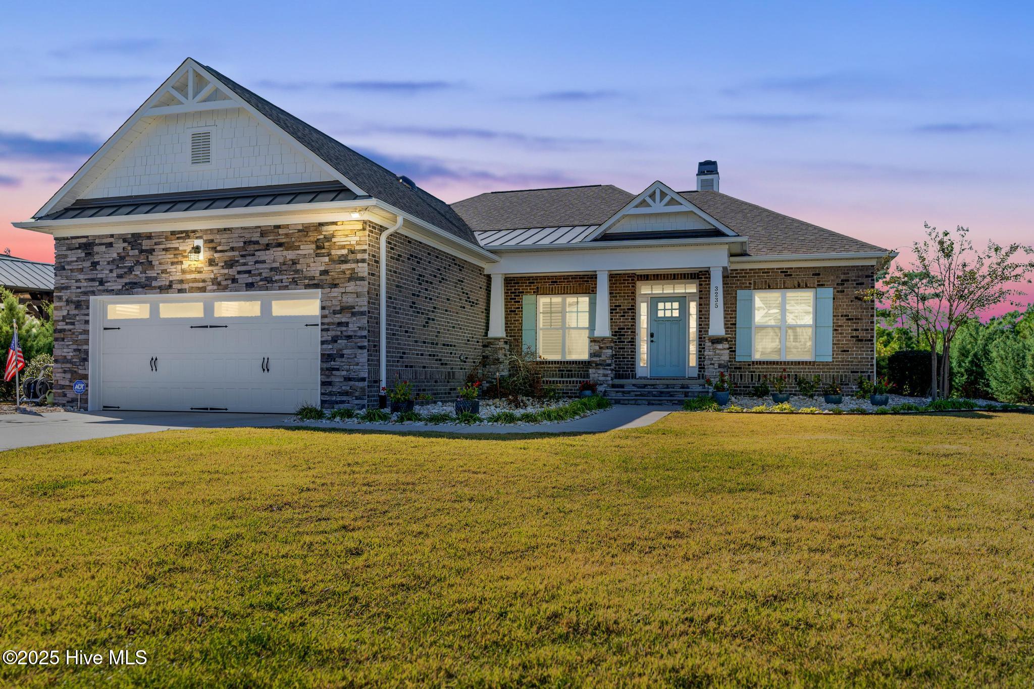 100542823 | Photo 12