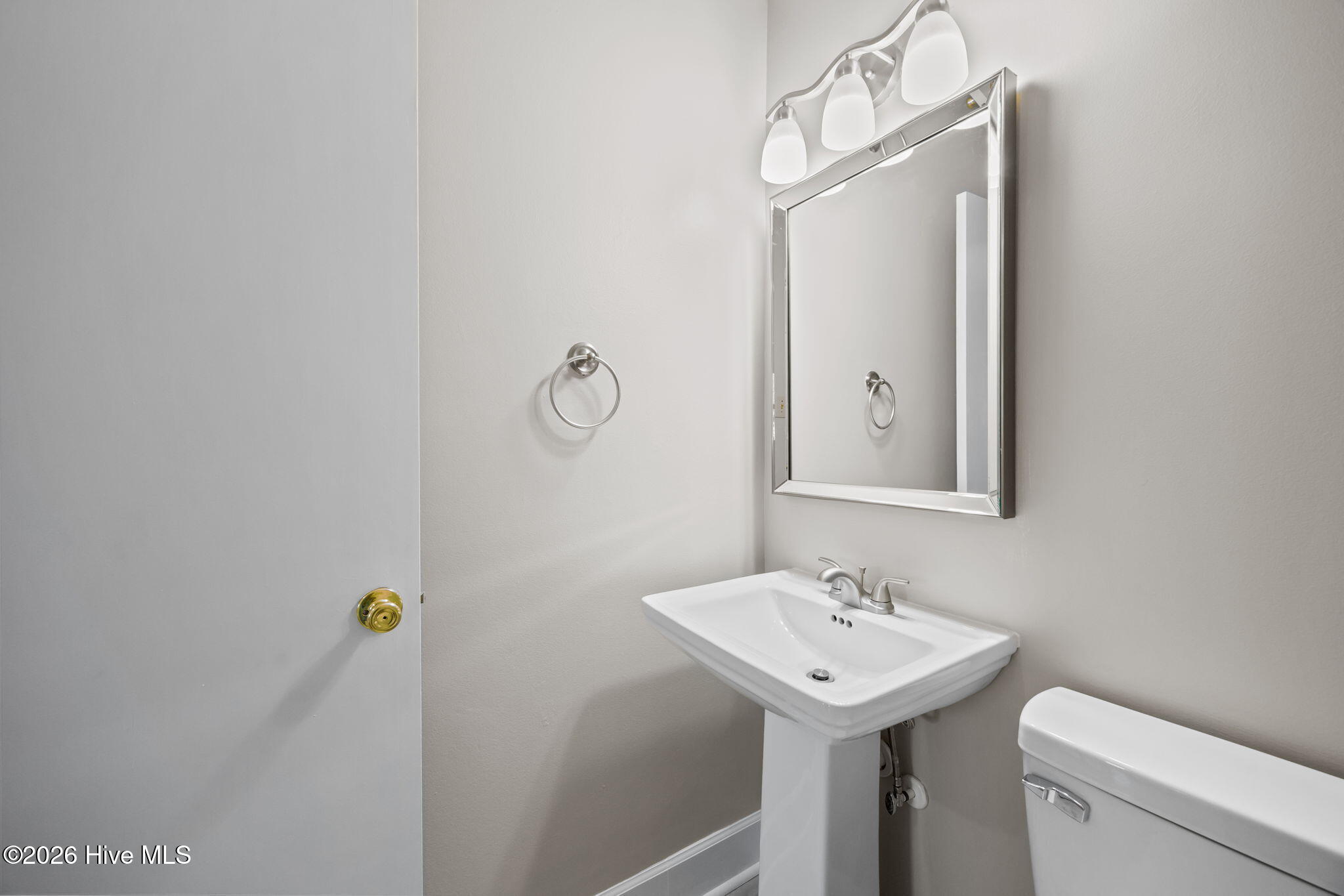 100558216 | Photo 25