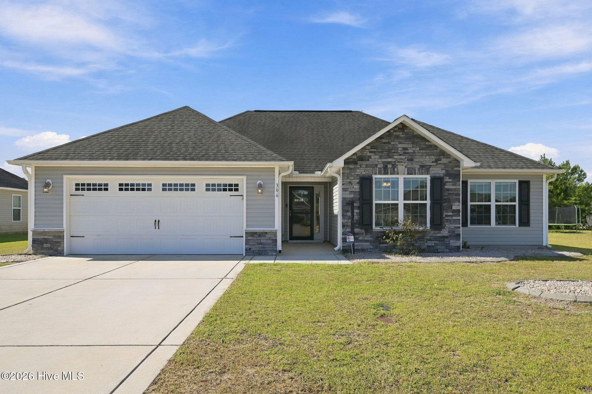 Photo 1 of Single family home for sale at 306 Strut Ln, Richlands, NC 28574 | MLS# 100606933 | Listing updated on 2026-10-05
