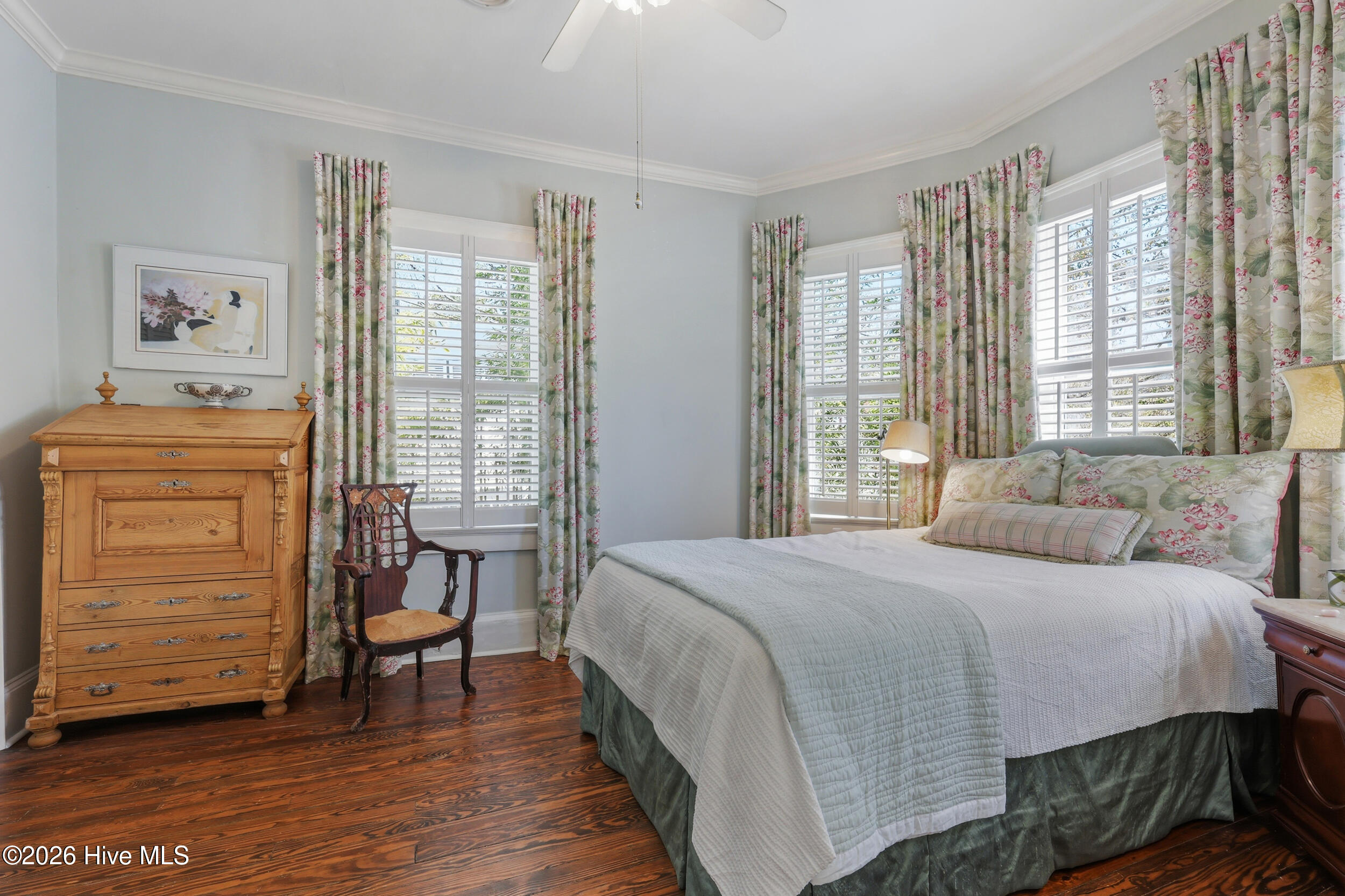 100561300 | Photo 40