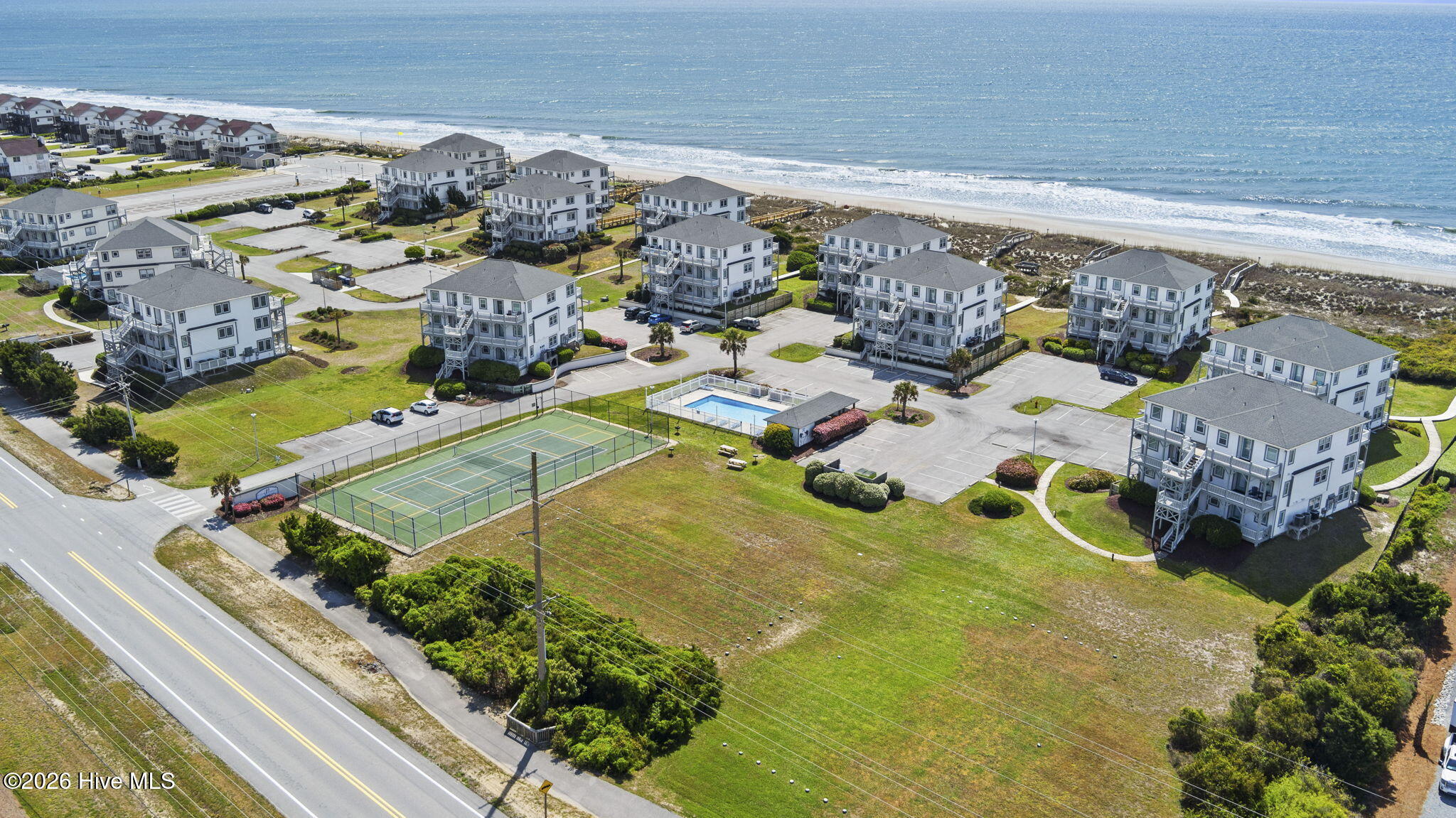 100566433 | Photo 53