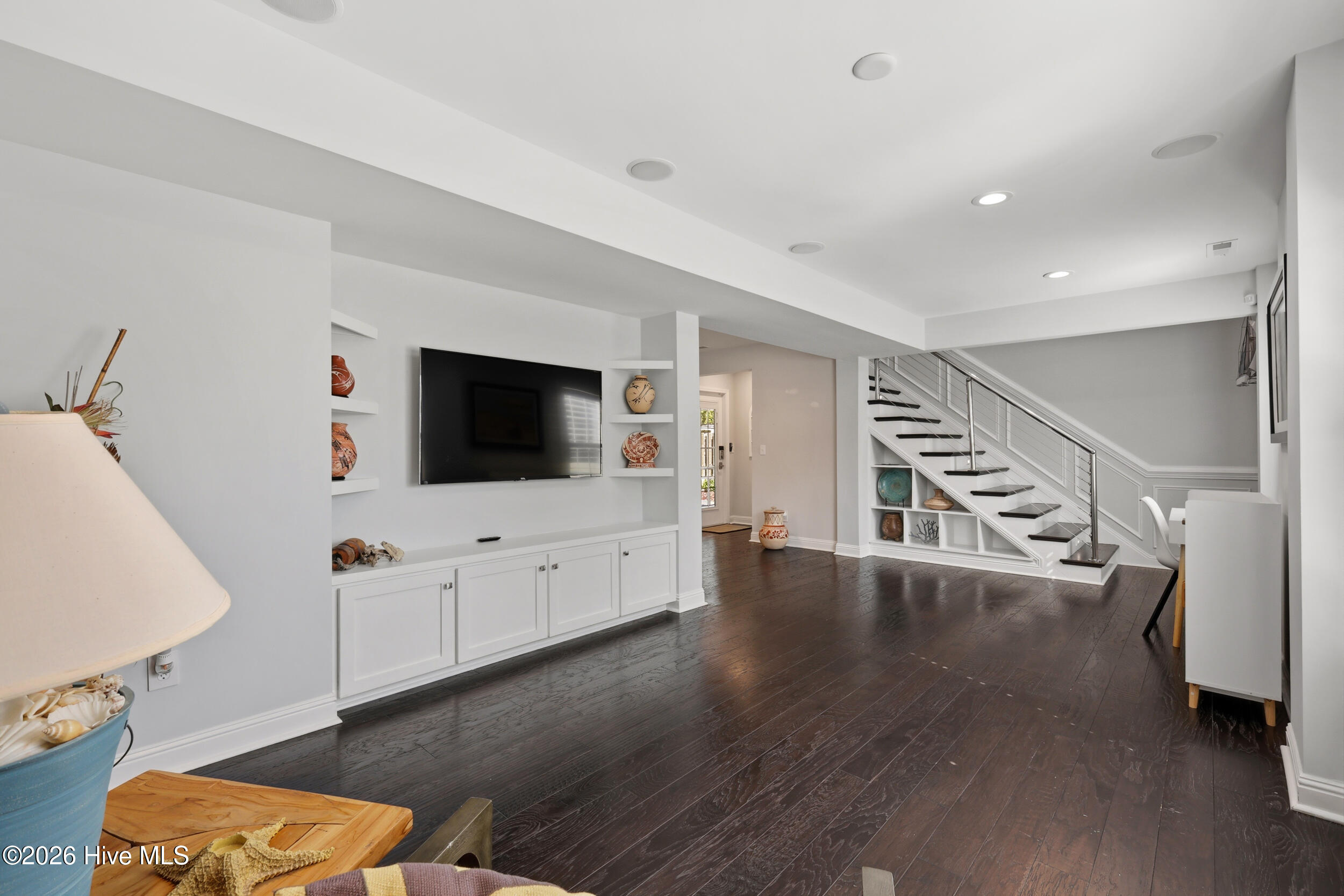 100567989 | Photo 39