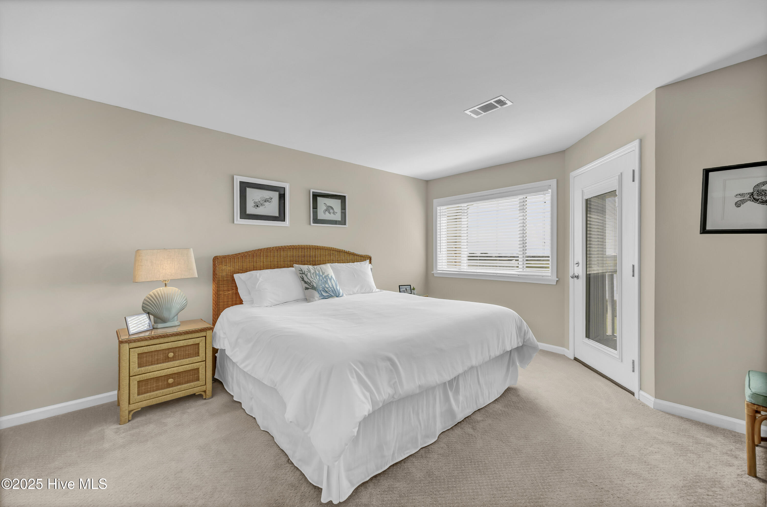 100533444 | Photo 20